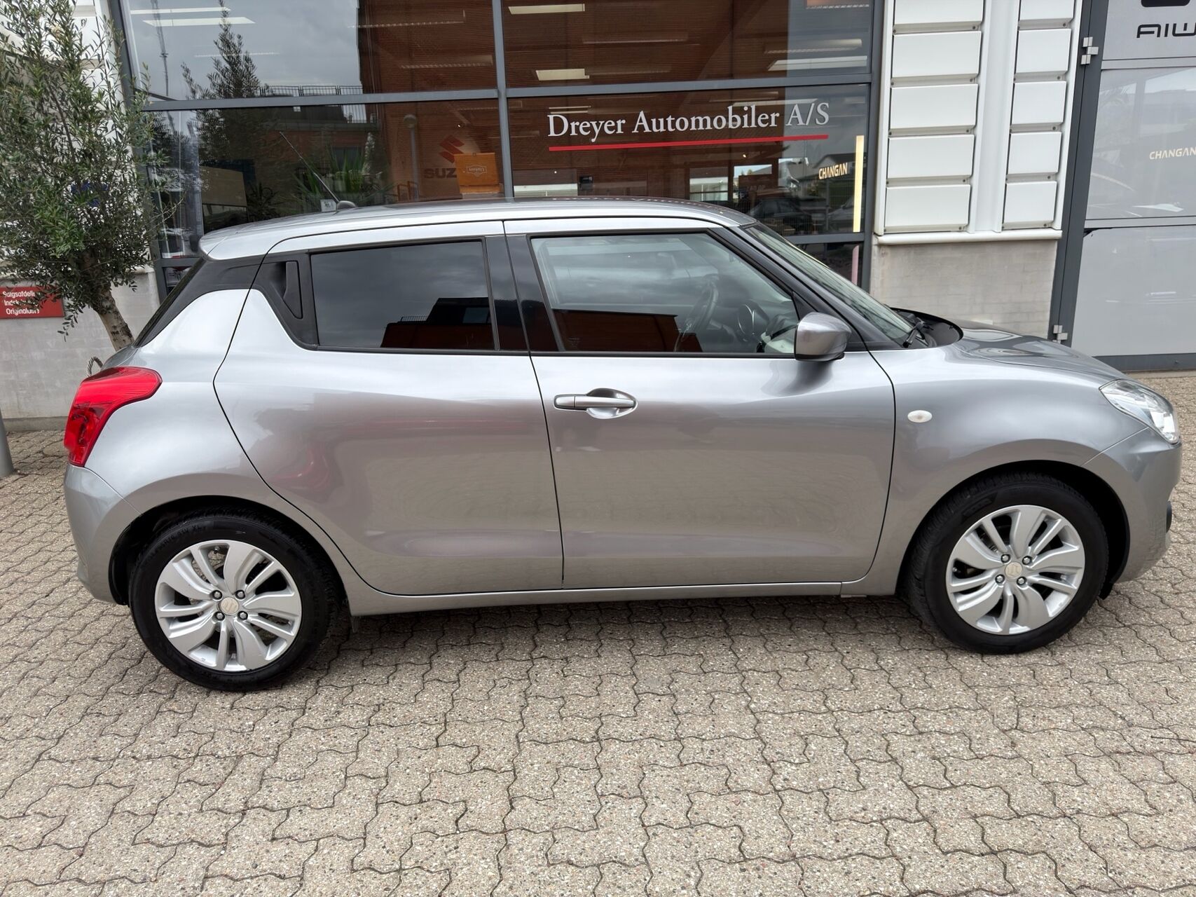 Billede af Suzuki Swift 1,2 Dualjet  Mild hybrid Action Star AEB 90HK 5d