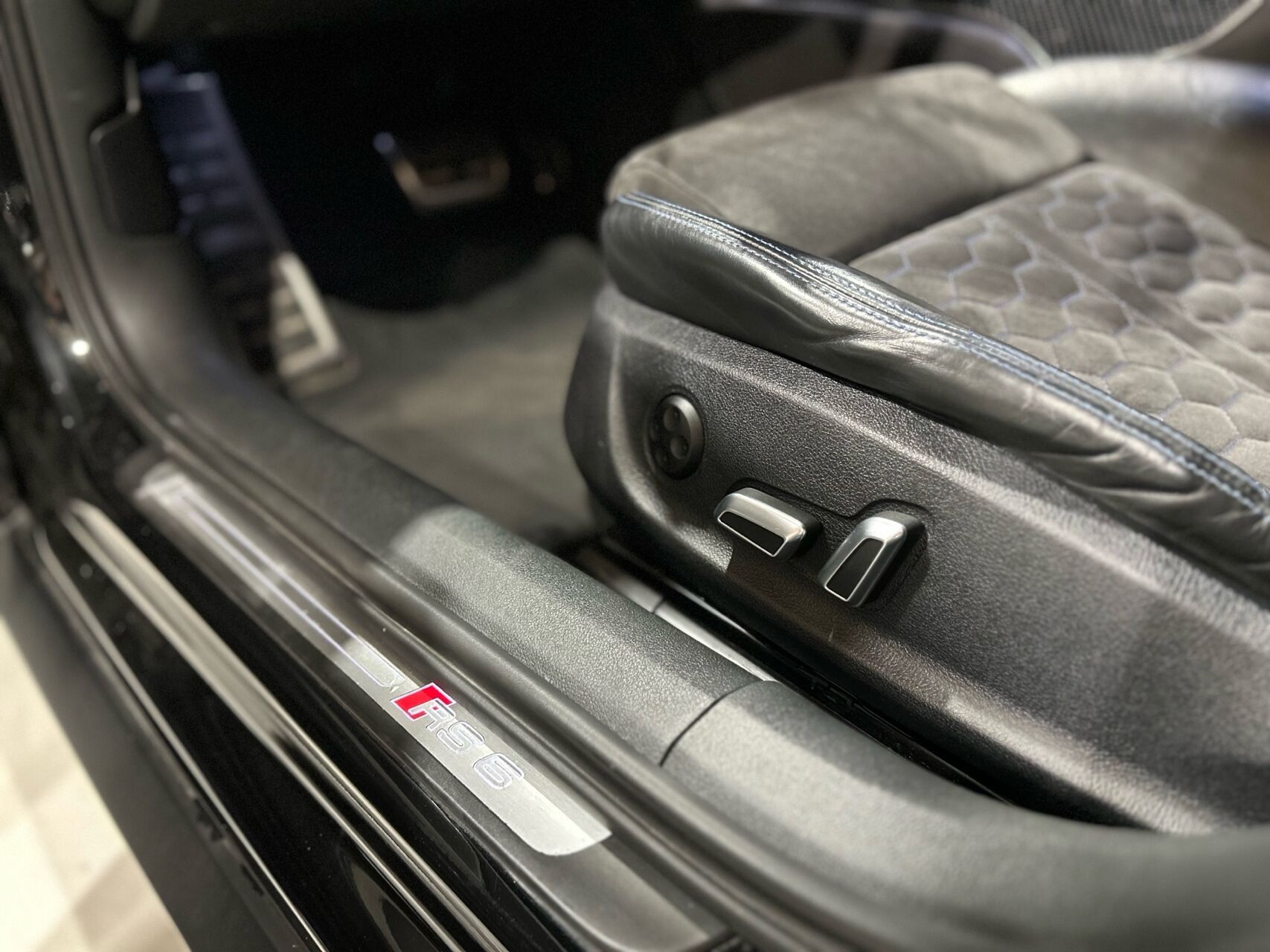 Billede af Audi RS 6 Avant 4,0 TFSI Performance Quattro Tiptr. 605HK Stc 8g Aut.