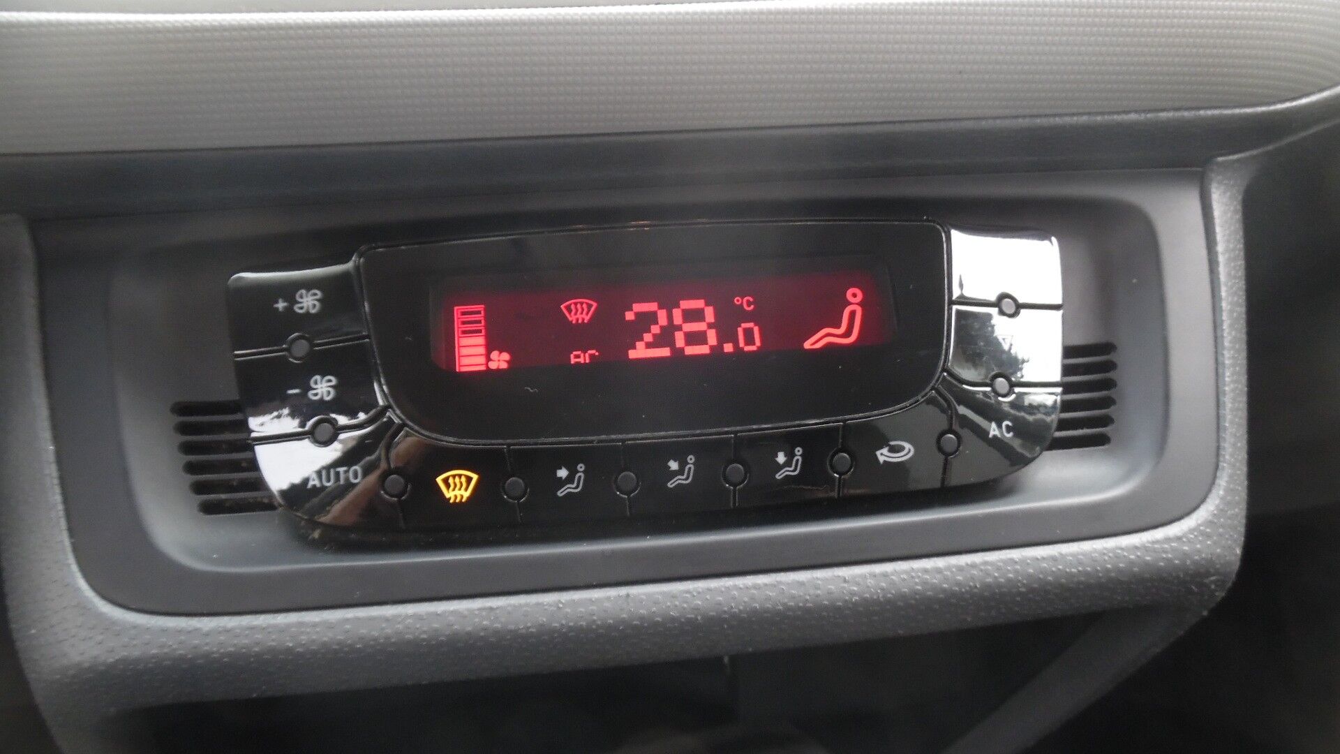 Billede af Seat Ibiza 1,4 16V Reference 85HK 5d