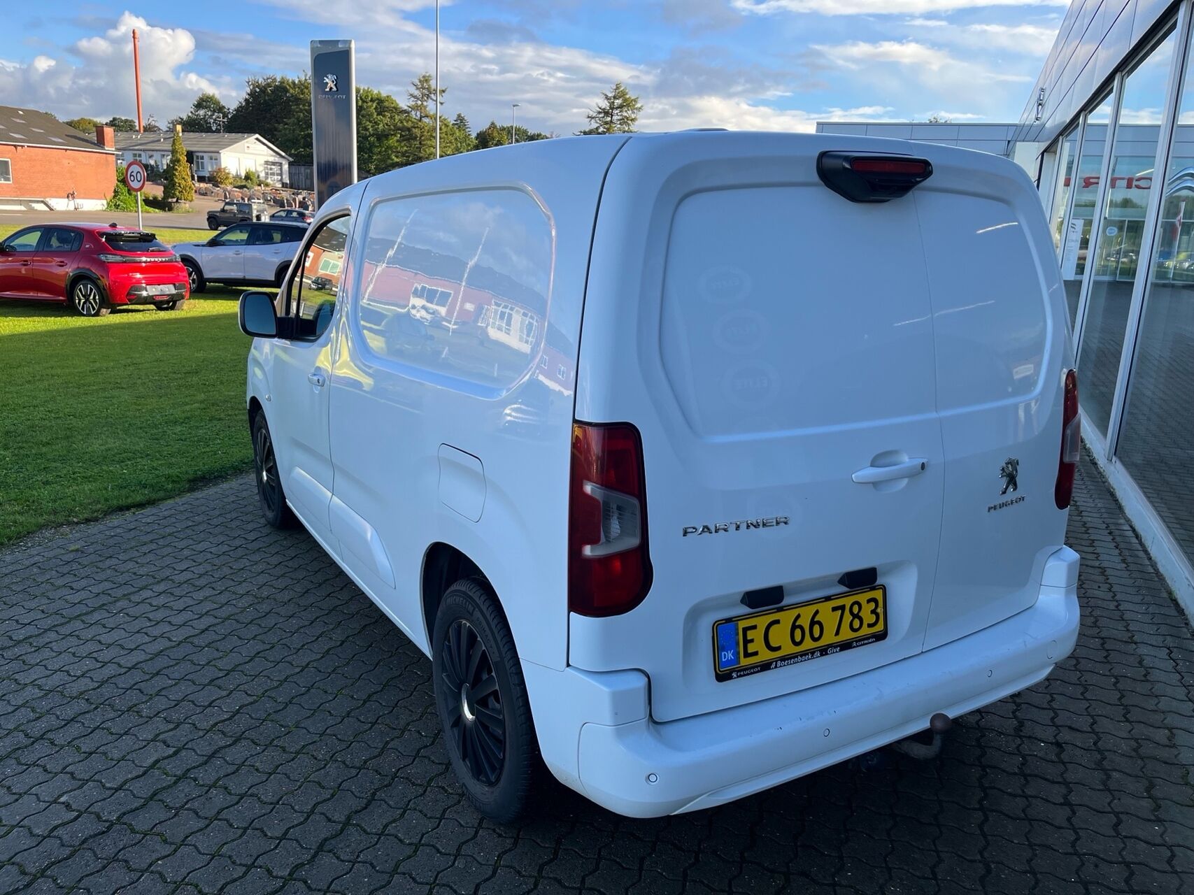 Billede af Peugeot Partner L1 V1 1,5 BlueHDi Ultimate Pro 100HK Van