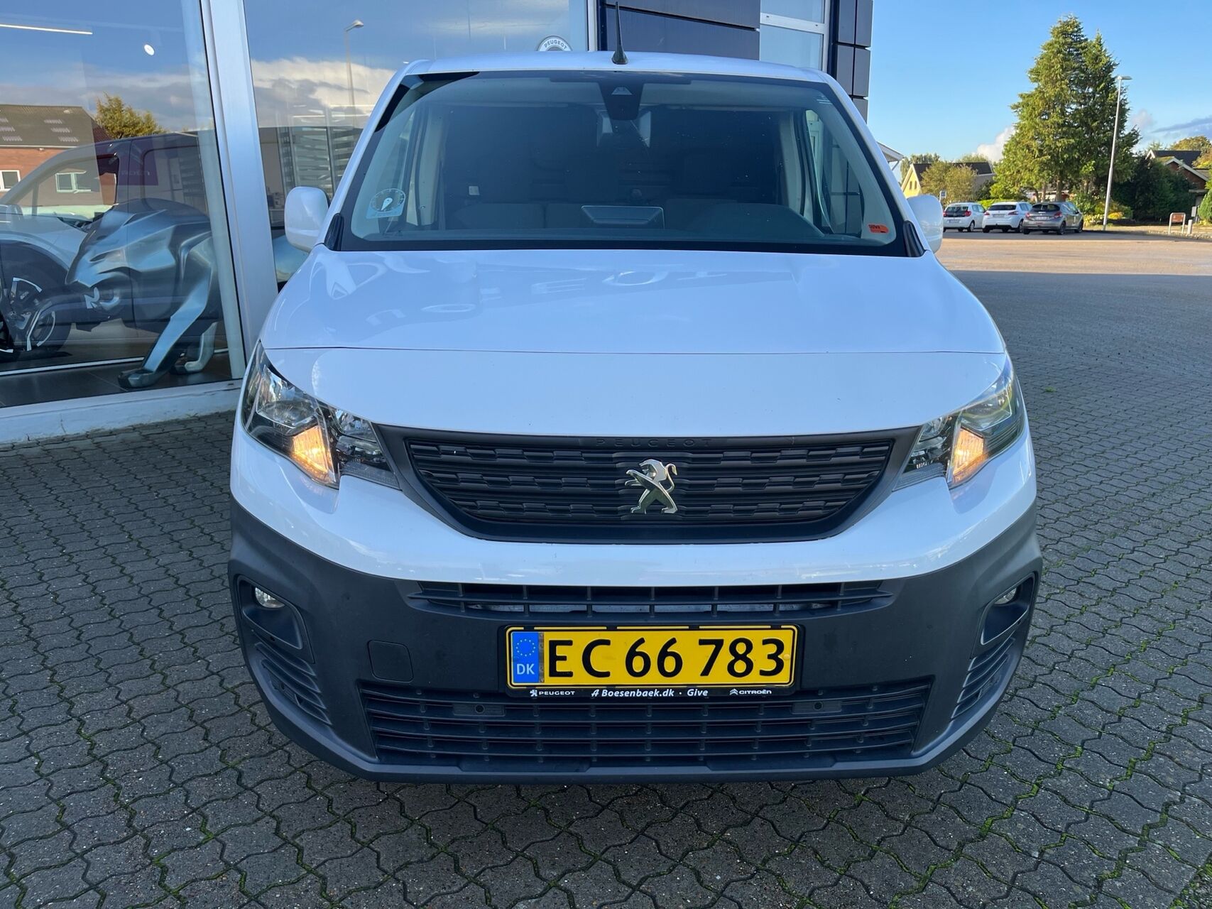 Billede af Peugeot Partner L1 V1 1,5 BlueHDi Ultimate Pro 100HK Van