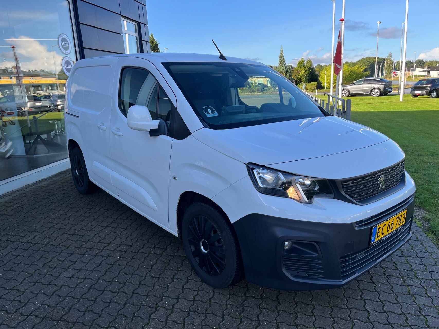 Billede af Peugeot Partner L1 V1 1,5 BlueHDi Ultimate Pro 100HK Van
