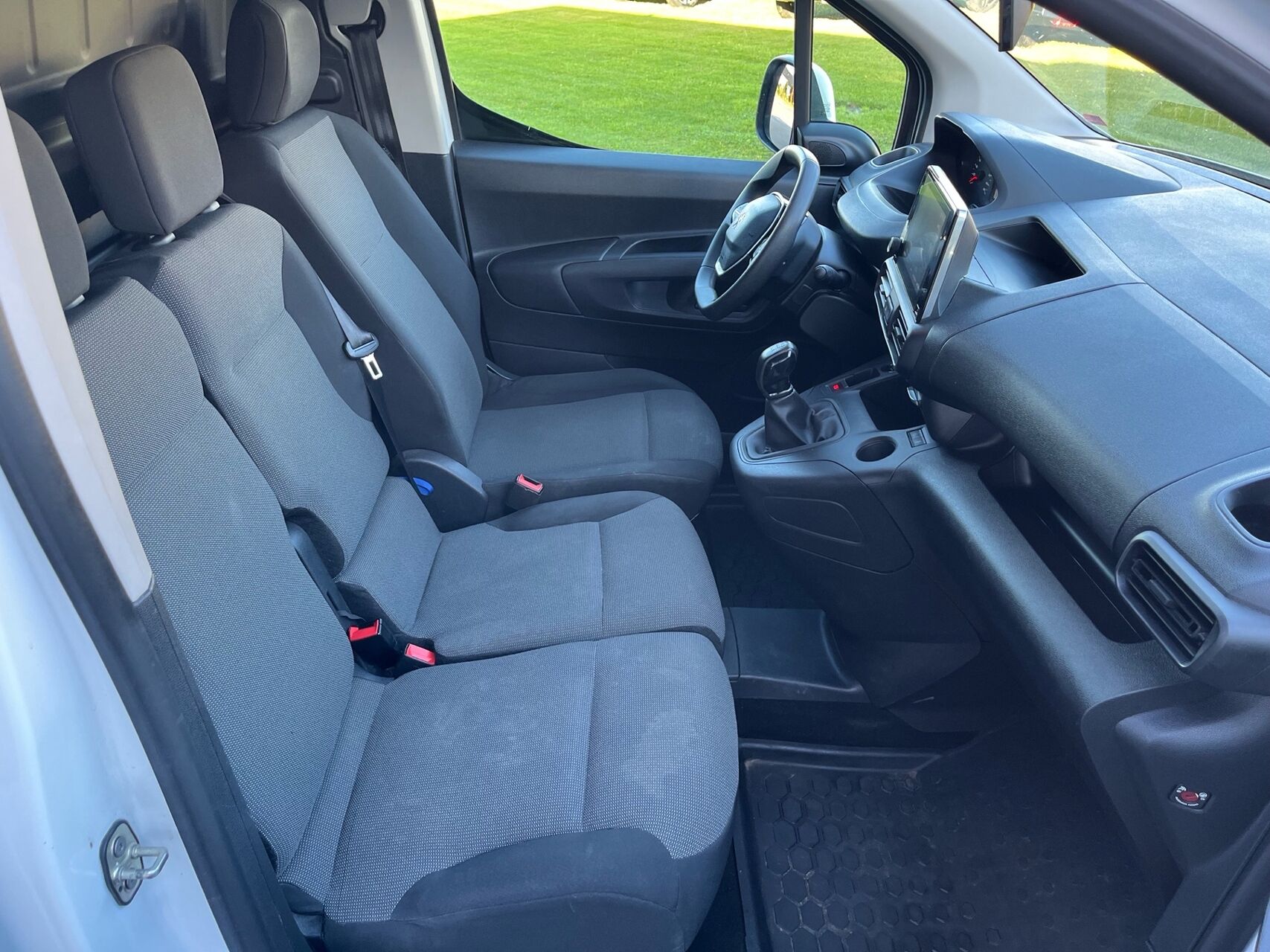 Billede af Peugeot Partner L1 V1 1,5 BlueHDi Ultimate Pro 100HK Van