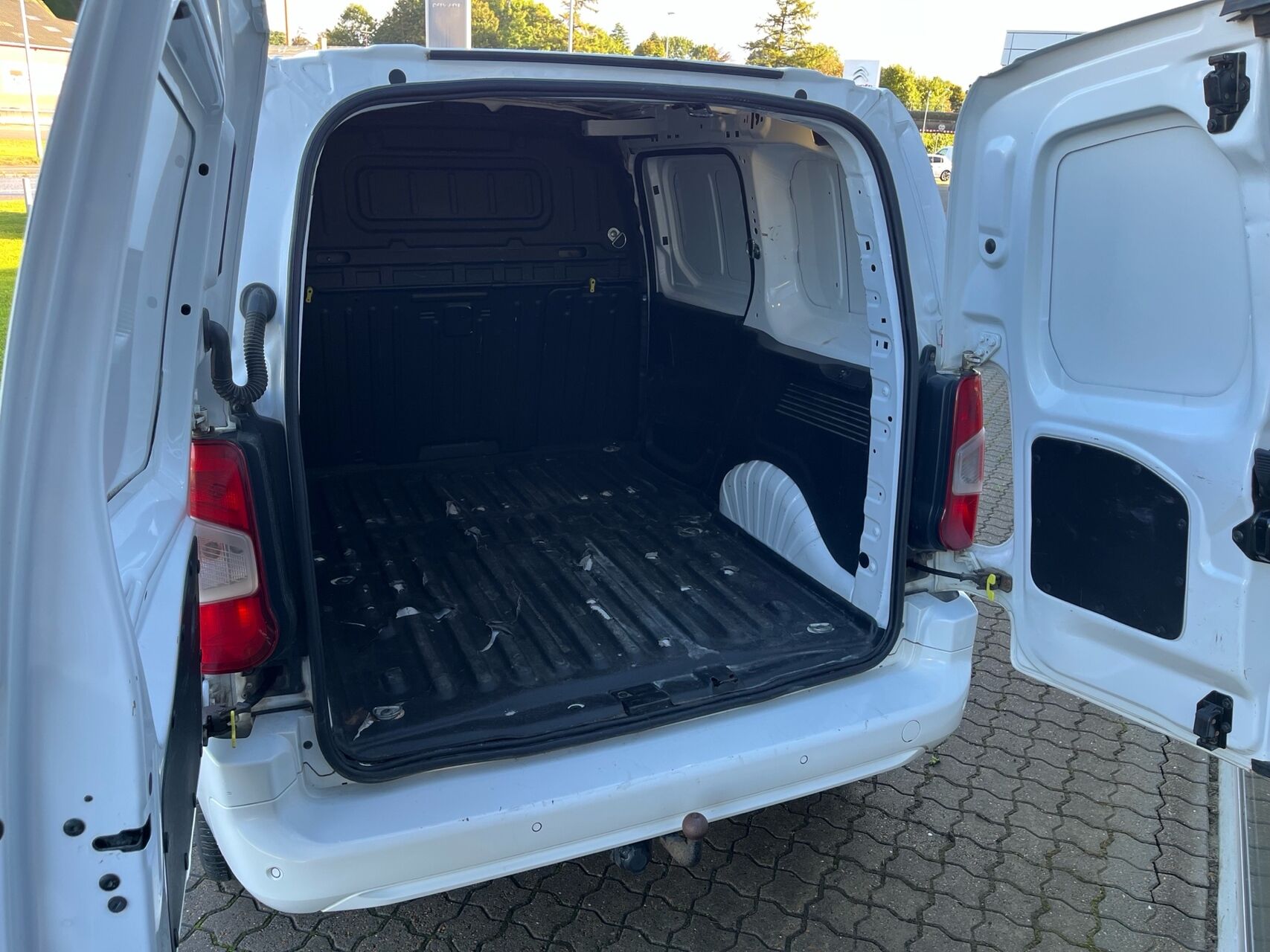 Billede af Peugeot Partner L1 V1 1,5 BlueHDi Ultimate Pro 100HK Van
