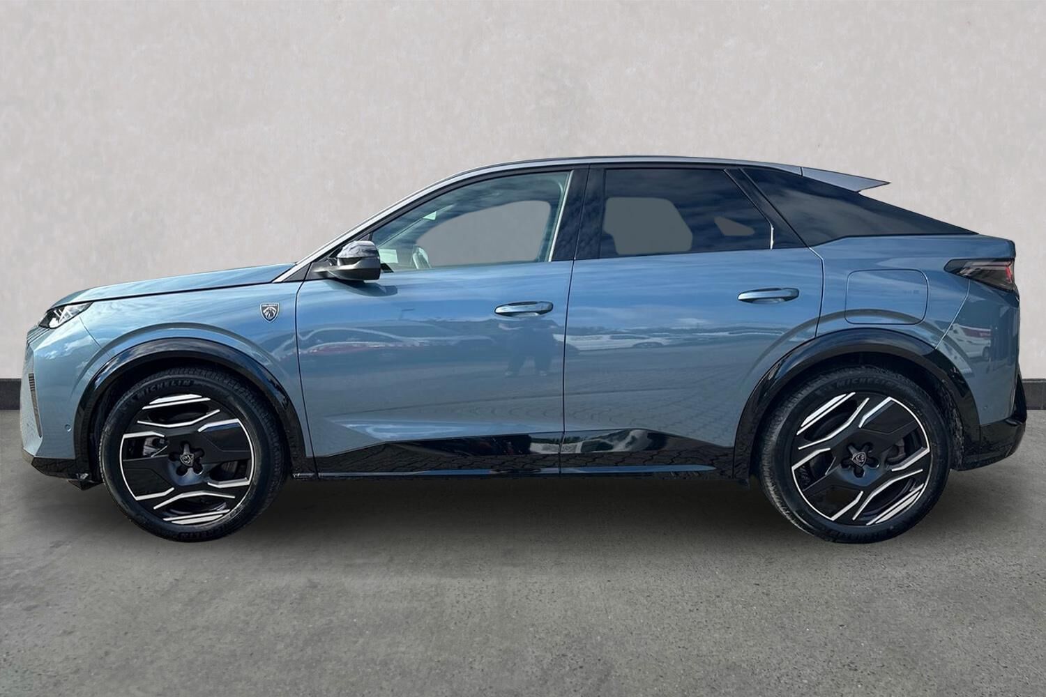 Billede af Peugeot e-3008 EL GT Pack 210HK 5d Aut.