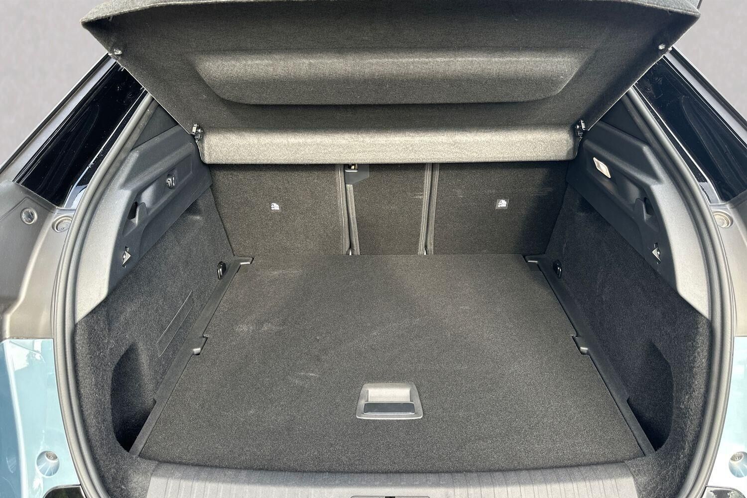 Billede af Peugeot e-3008 EL GT Pack 210HK 5d Aut.