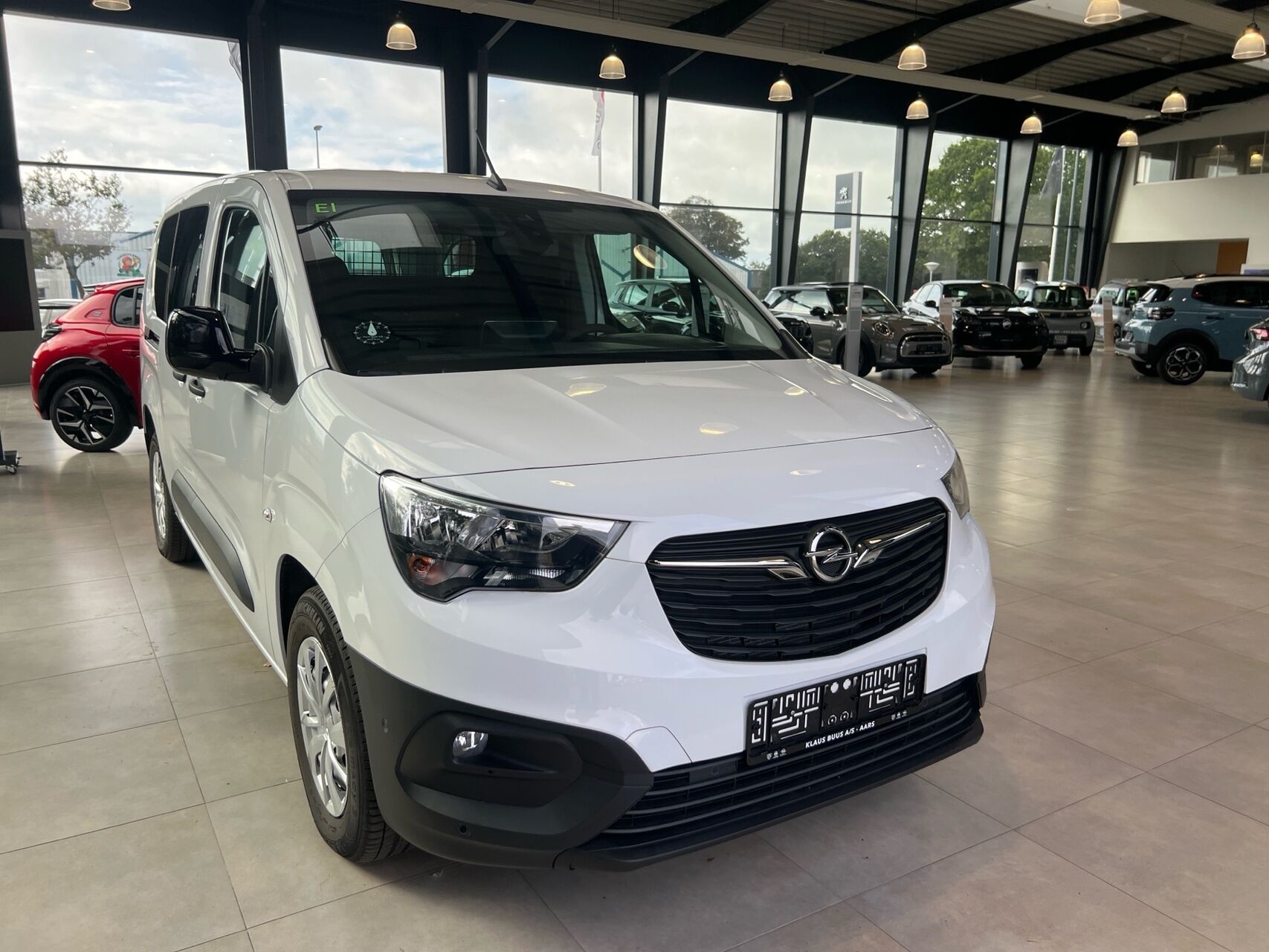 Billede af Opel Combo-e L2V1 EL Enjoy 136HK Van Aut.