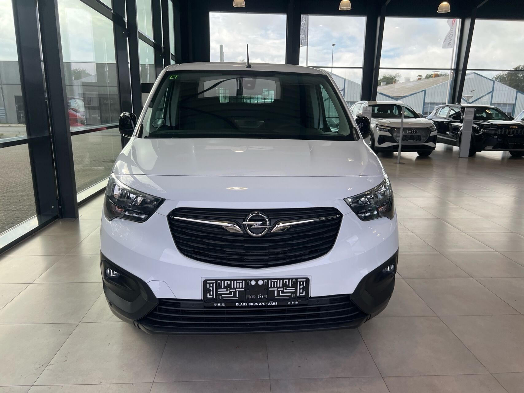 Billede af Opel Combo-e L2V1 EL Enjoy 136HK Van Aut.