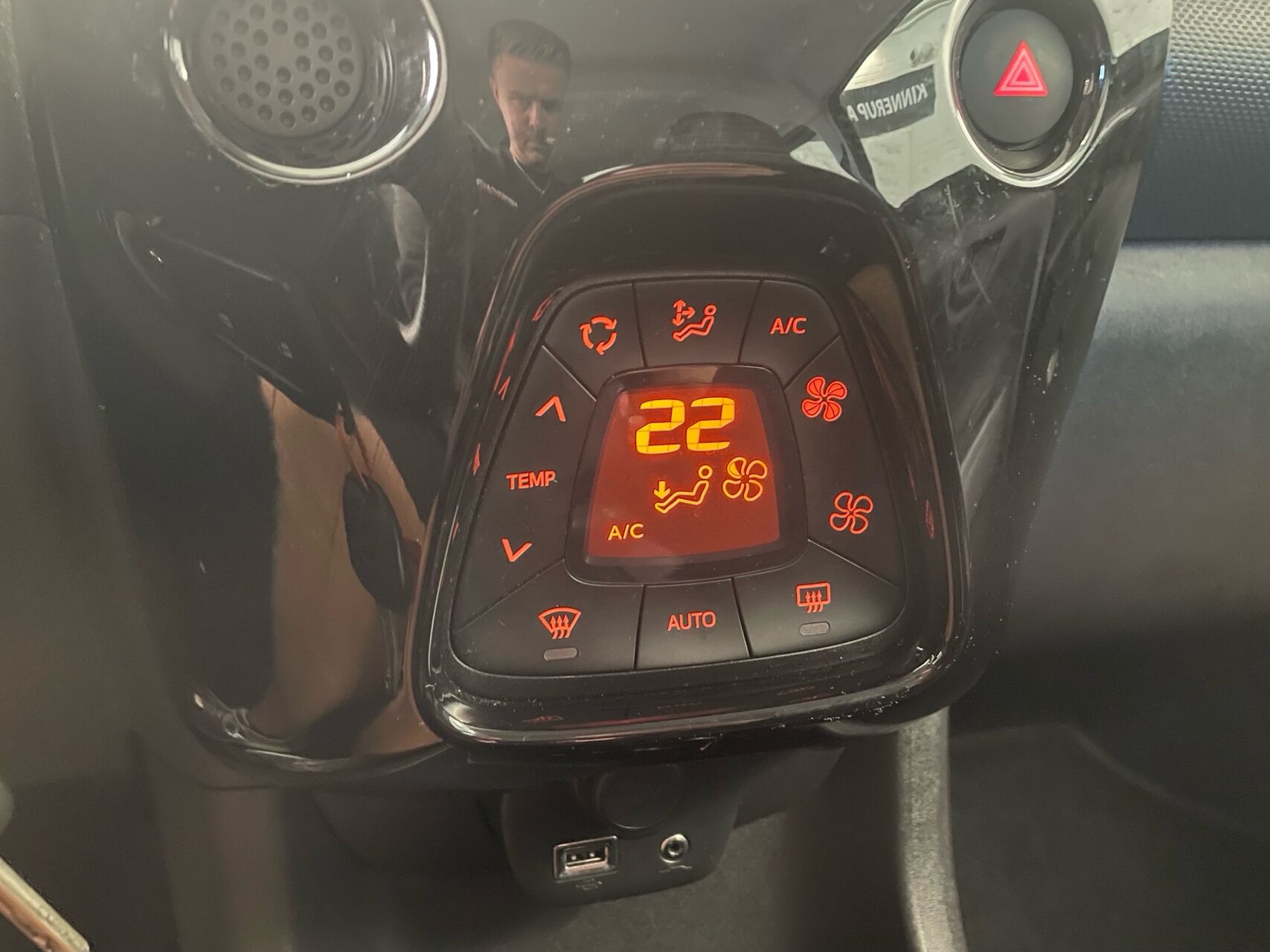 Billede af Citroën C1 1,0 VTi Attaque 72HK 5d