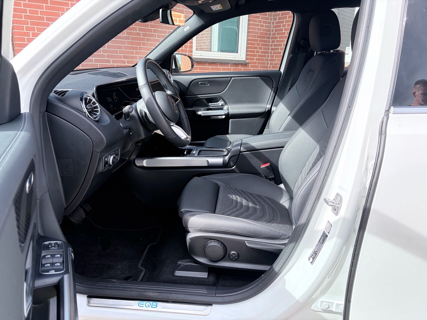 Billede af Mercedes-Benz EQB 300 EL Progressive 7 pers. 4Matic 228HK 5d Aut.
