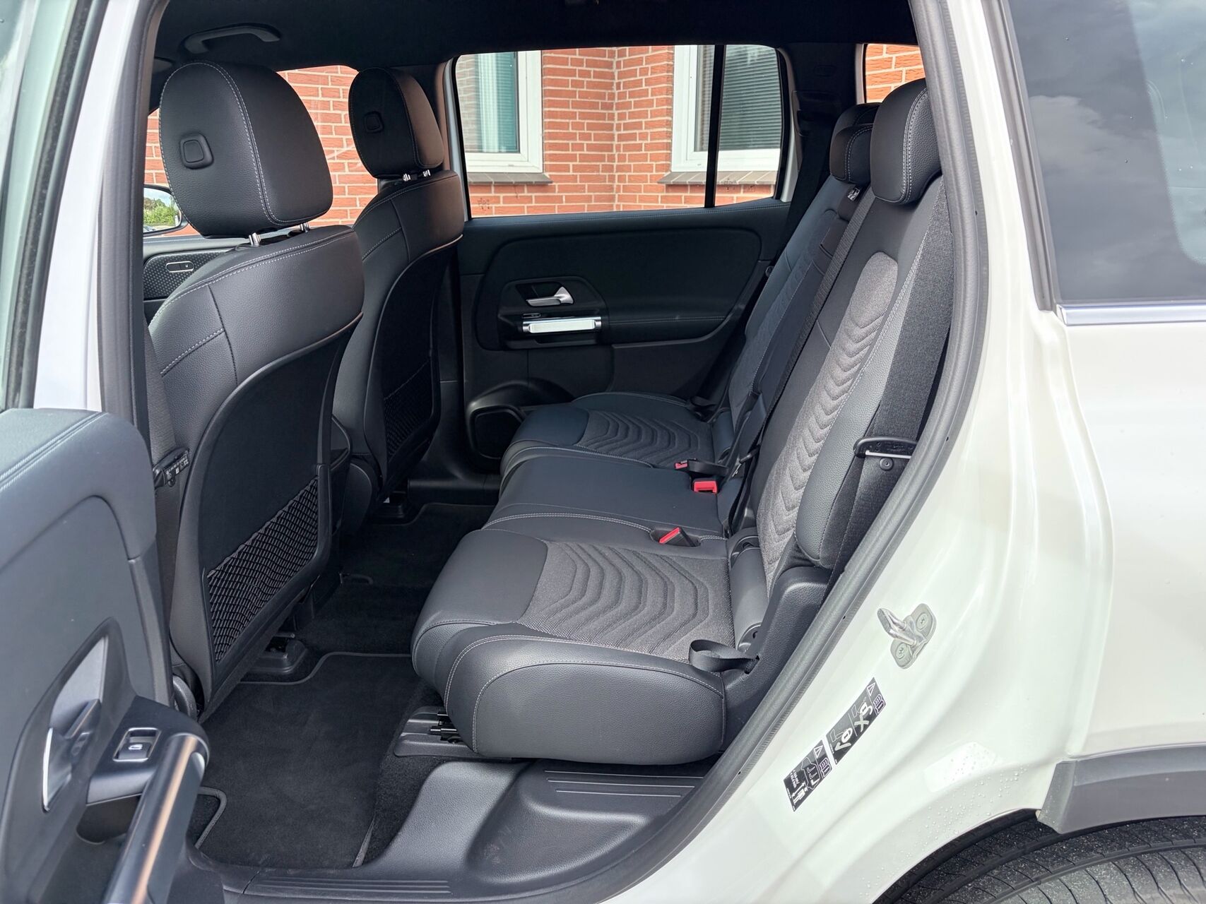 Billede af Mercedes-Benz EQB 300 EL Progressive 7 pers. 4Matic 228HK 5d Aut.
