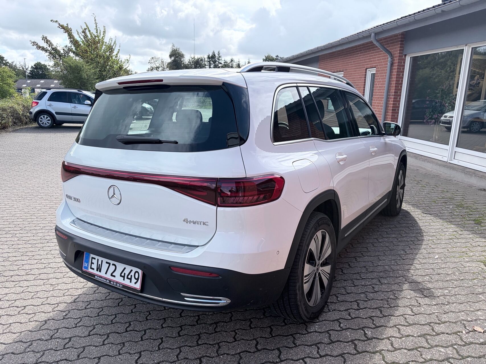 Billede af Mercedes-Benz EQB 300 EL Progressive 7 pers. 4Matic 228HK 5d Aut.