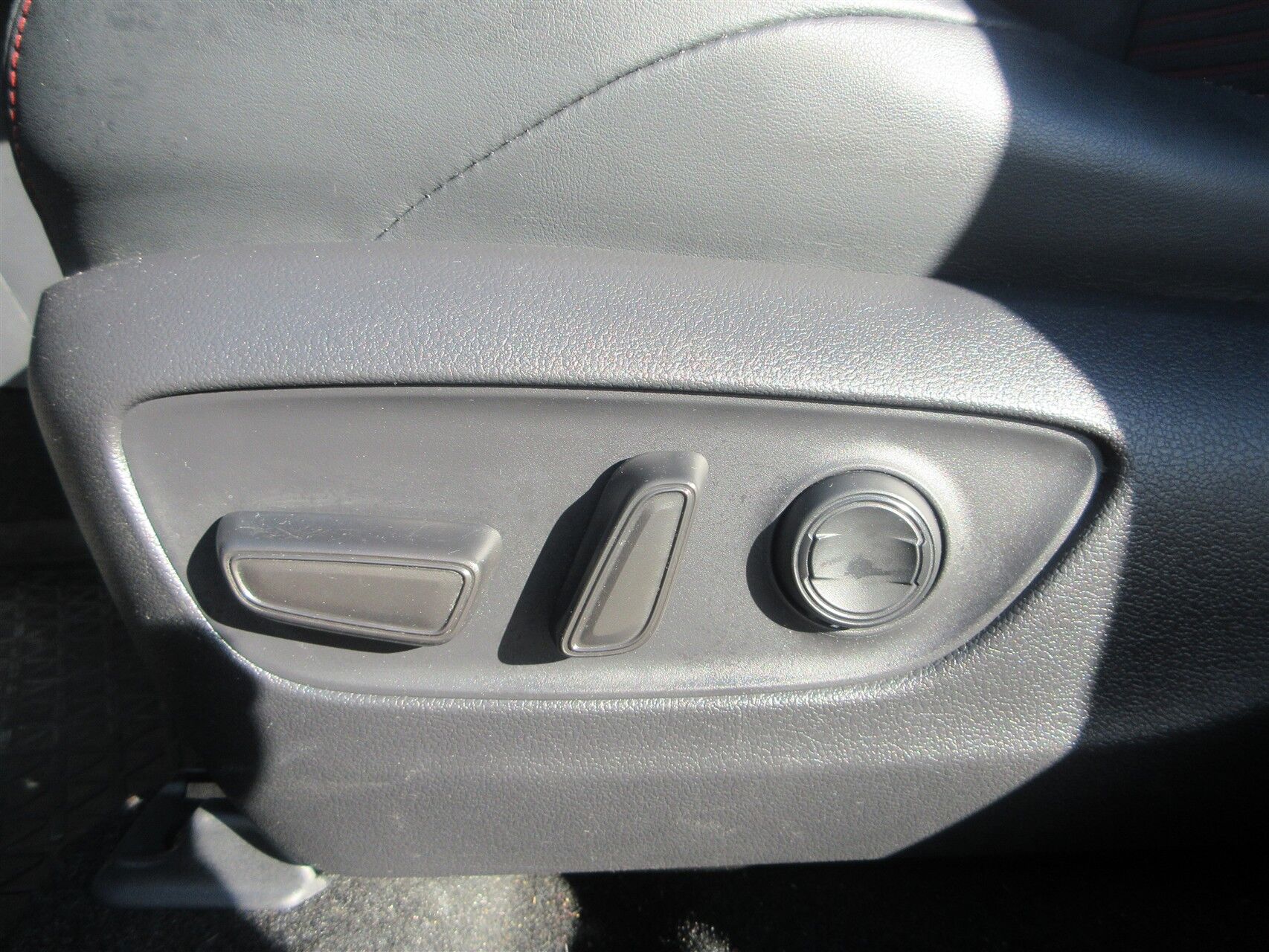 Billede af Toyota RAV4 Plug-in 2,5 Plugin-hybrid H3 Premium AWD 306HK 5d 6g Aut.