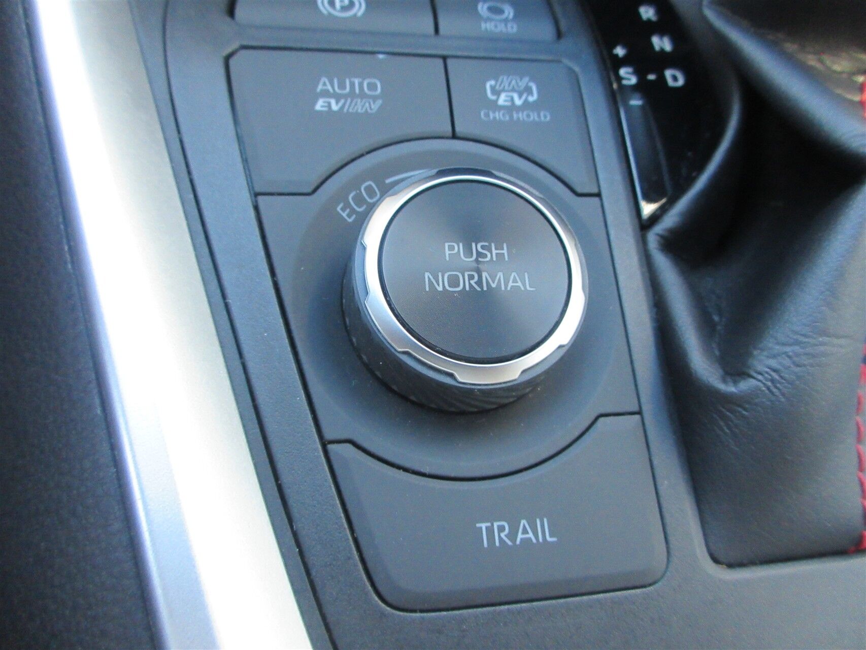 Billede af Toyota RAV4 Plug-in 2,5 Plugin-hybrid H3 Premium AWD 306HK 5d 6g Aut.