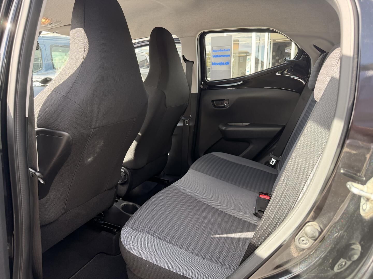Billede af Toyota Aygo 1,0 VVT-I X-plore DAB+ Safety Sense 72HK 5d