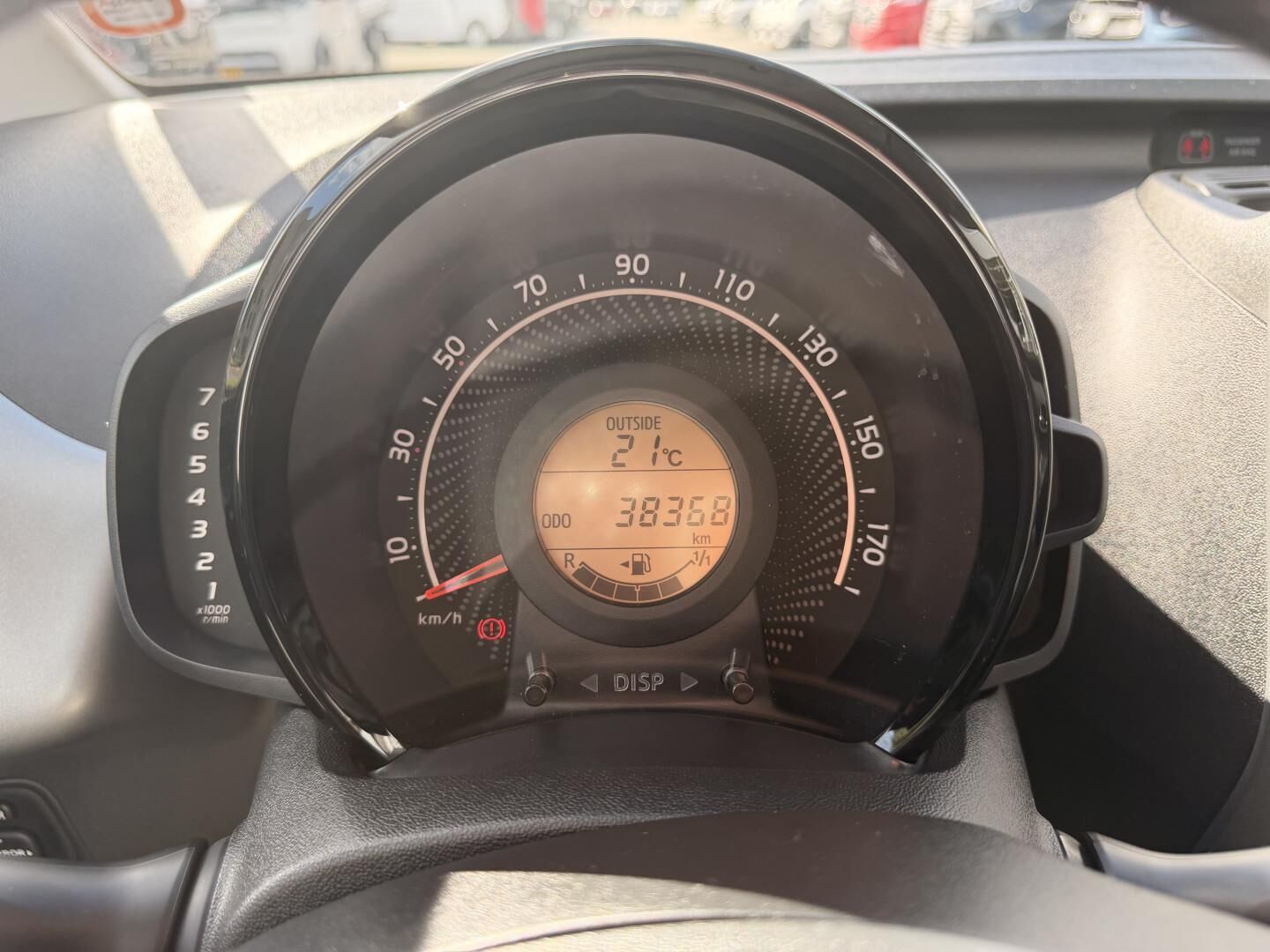 Billede af Toyota Aygo 1,0 VVT-I X-plore DAB+ Safety Sense 72HK 5d