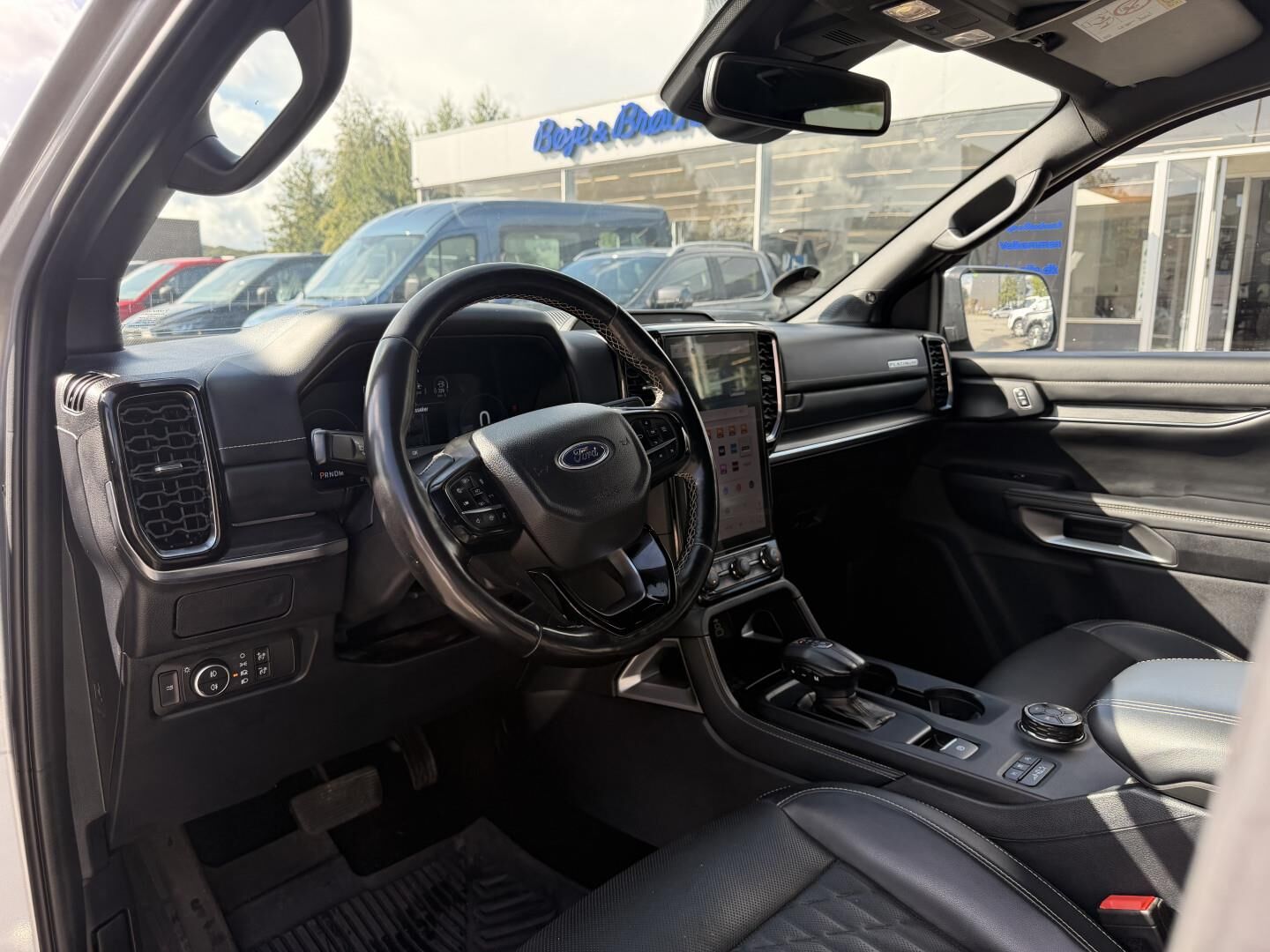 Billede af Ford Ranger Double Cab 3,0 EcoBlue Platinum e-4WD 240HK Pick-Up 10g Aut.