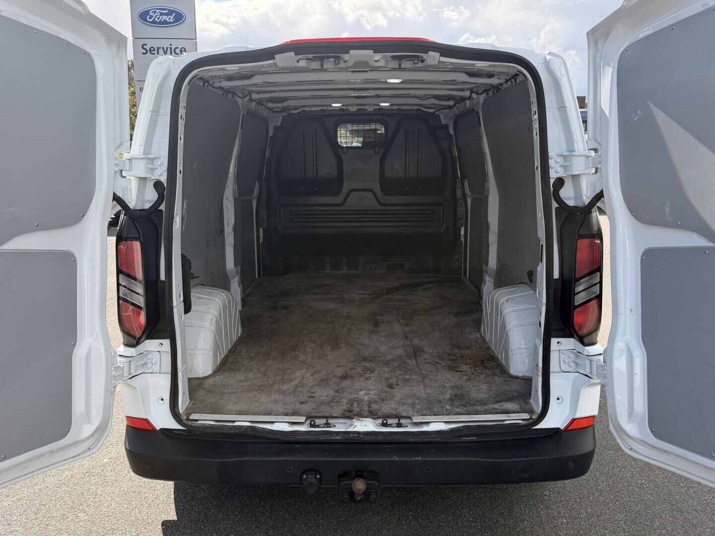 Billede af Ford Transit Custom 320 L2H1 2,5 Plugin-hybrid Trend CVT 233HK Van Trinl. Gear