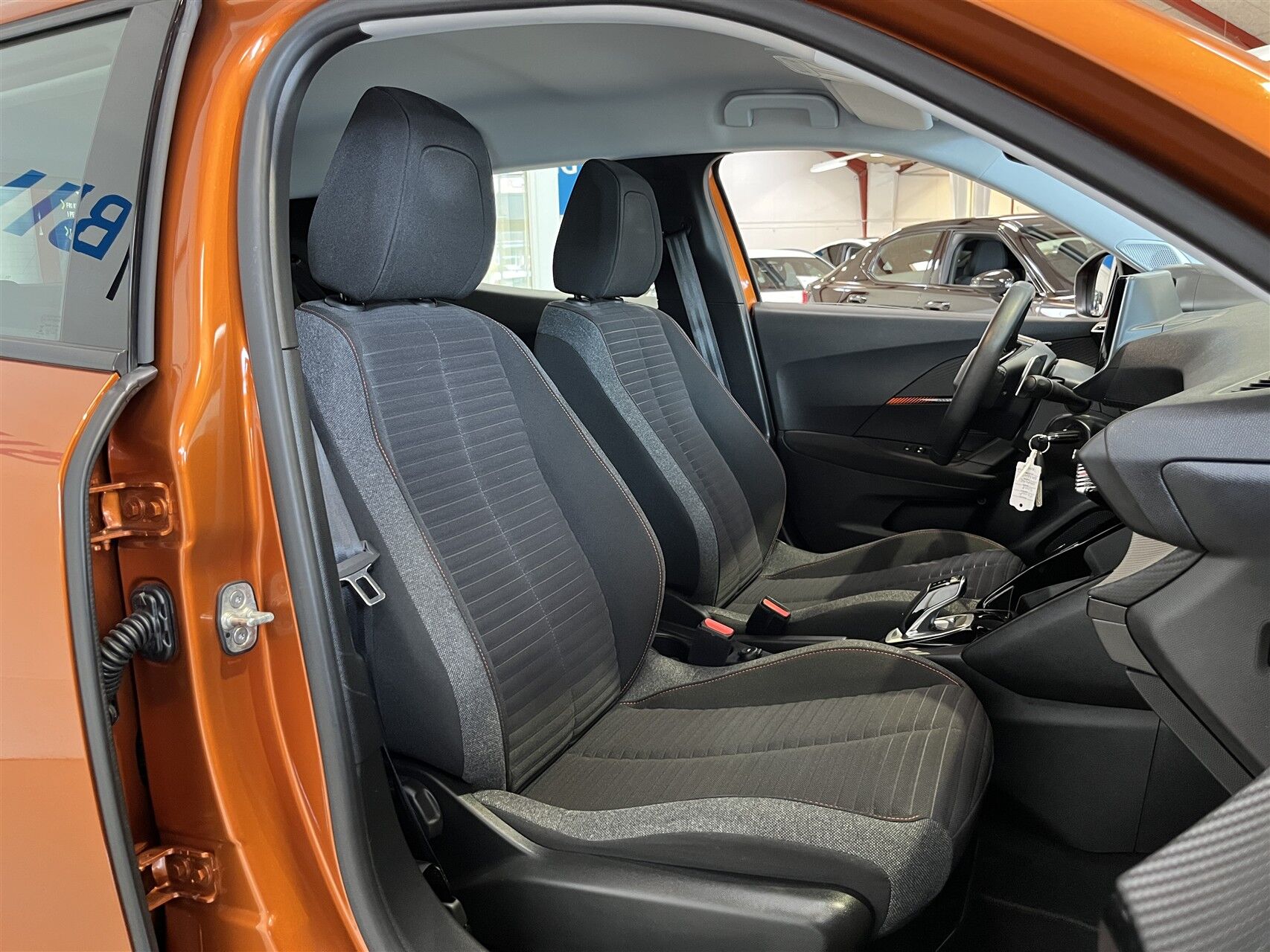 Billede af Peugeot 2008 1,2 PureTech Active Limited EAT8 130HK 5d 8g Aut.