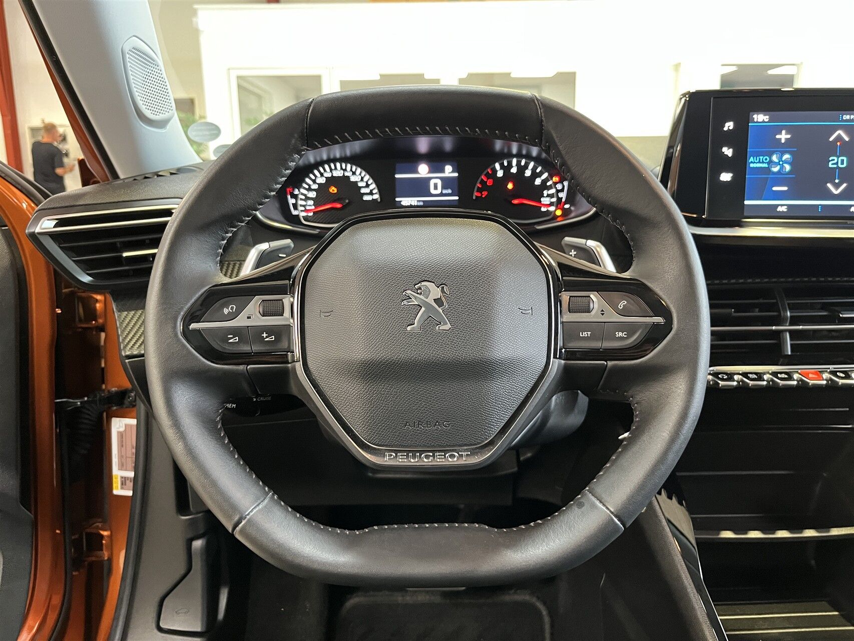 Billede af Peugeot 2008 1,2 PureTech Active Limited EAT8 130HK 5d 8g Aut.