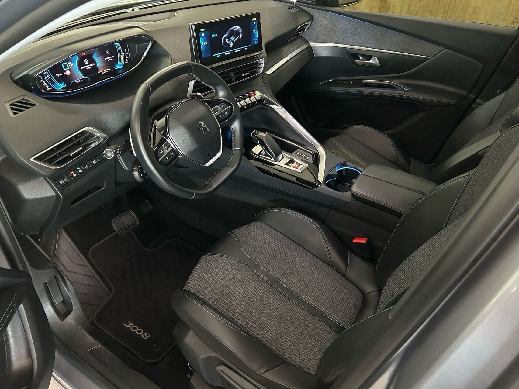 Billede af Peugeot 3008 1,6 PureTech  Plugin-hybrid Allure Pack EAT8 225HK 5d 8g Aut.