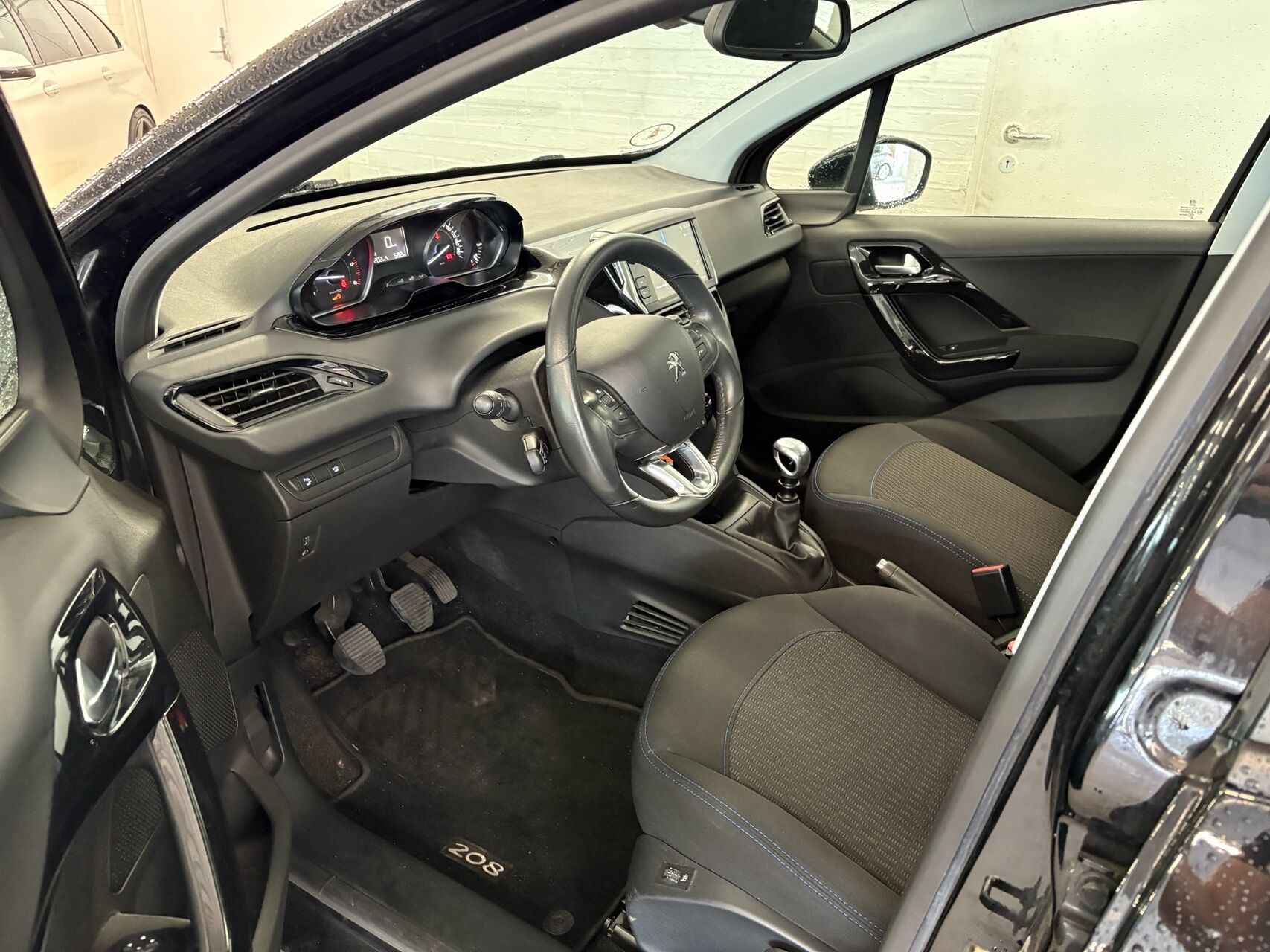 Billede af Peugeot 208 1,5 BlueHDi Signature+ 100HK 5d