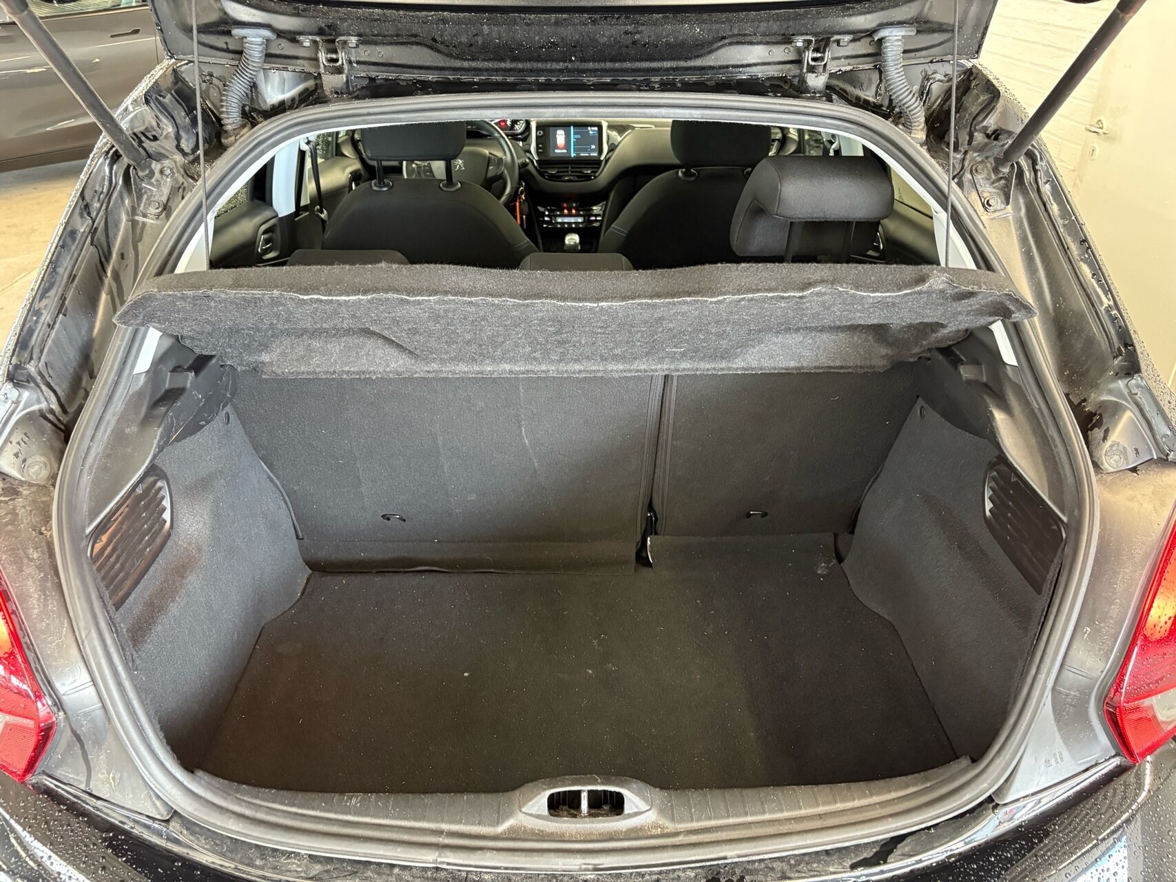 Billede af Peugeot 208 1,5 BlueHDi Signature+ 100HK 5d