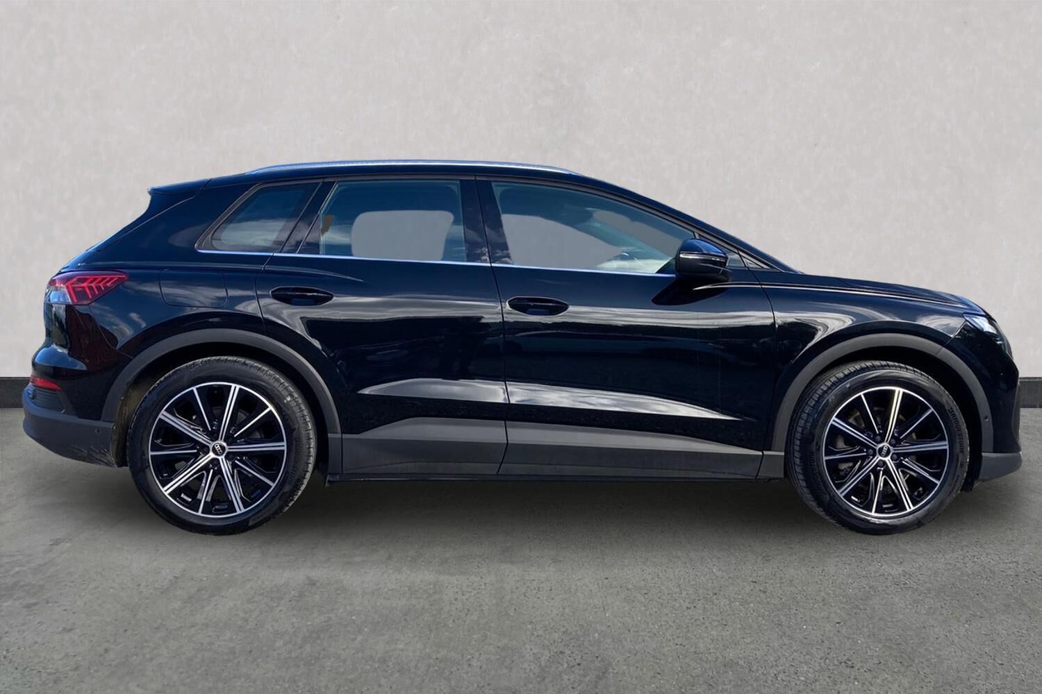 Billede af Audi Q4 45 E-tron Quattro 265HK 5d Aut.