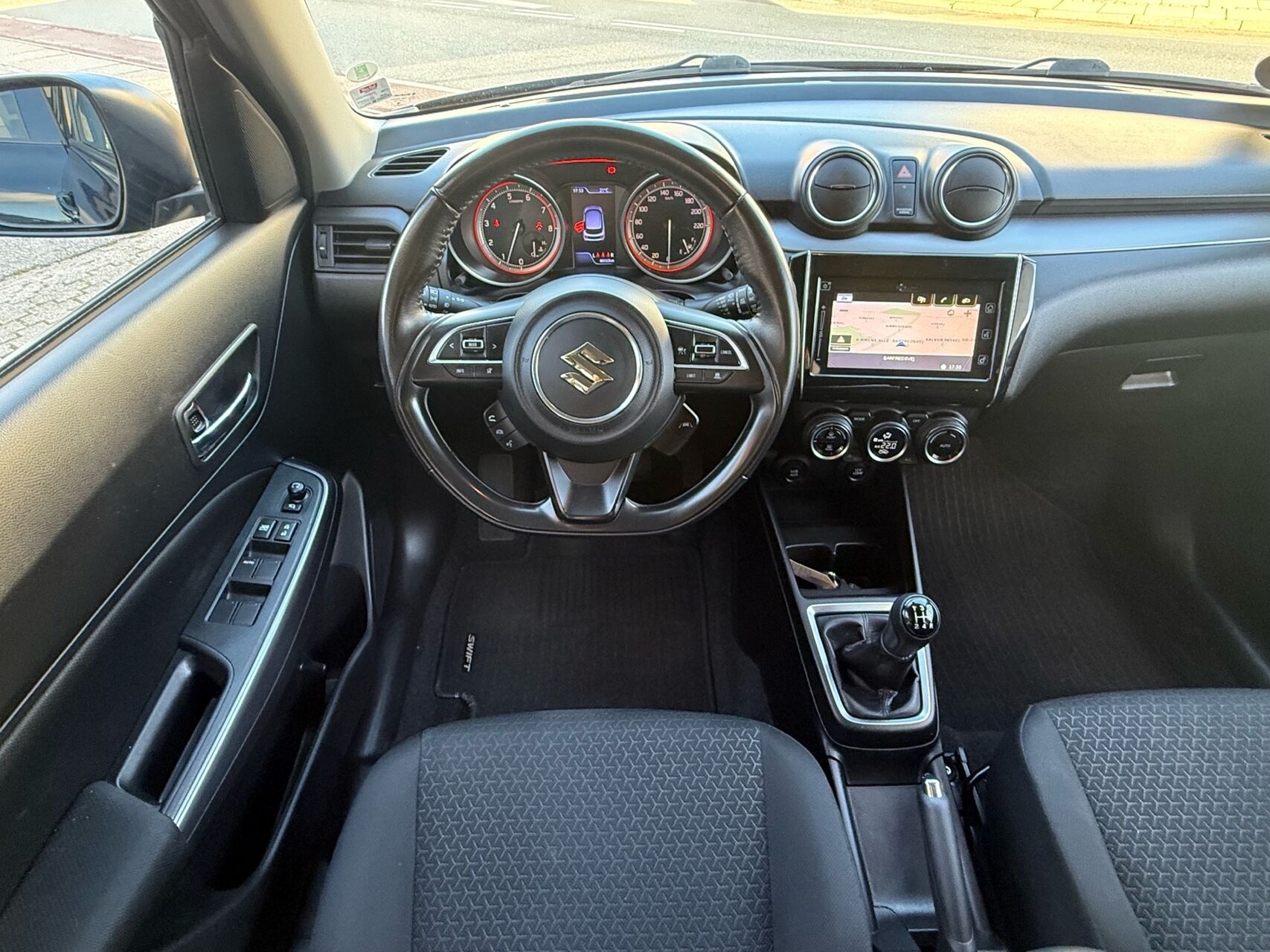 Billede af Suzuki Swift 1,2 Dualjet  Mild hybrid Exclusive AEB SKY 83HK 5d