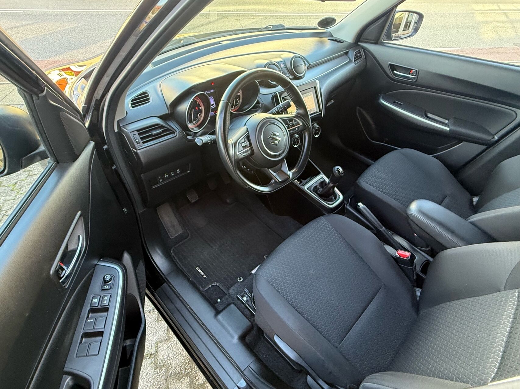 Billede af Suzuki Swift 1,2 Dualjet  Mild hybrid Exclusive AEB SKY 83HK 5d