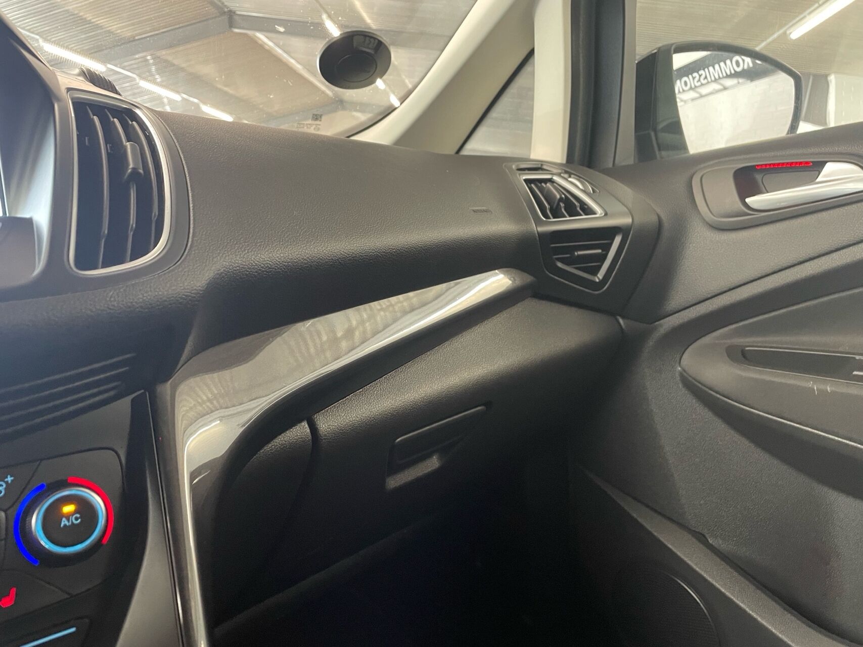 Billede af Ford C-MAX 1,5 TDCi Titanium Powershift 120HK 6g Aut.