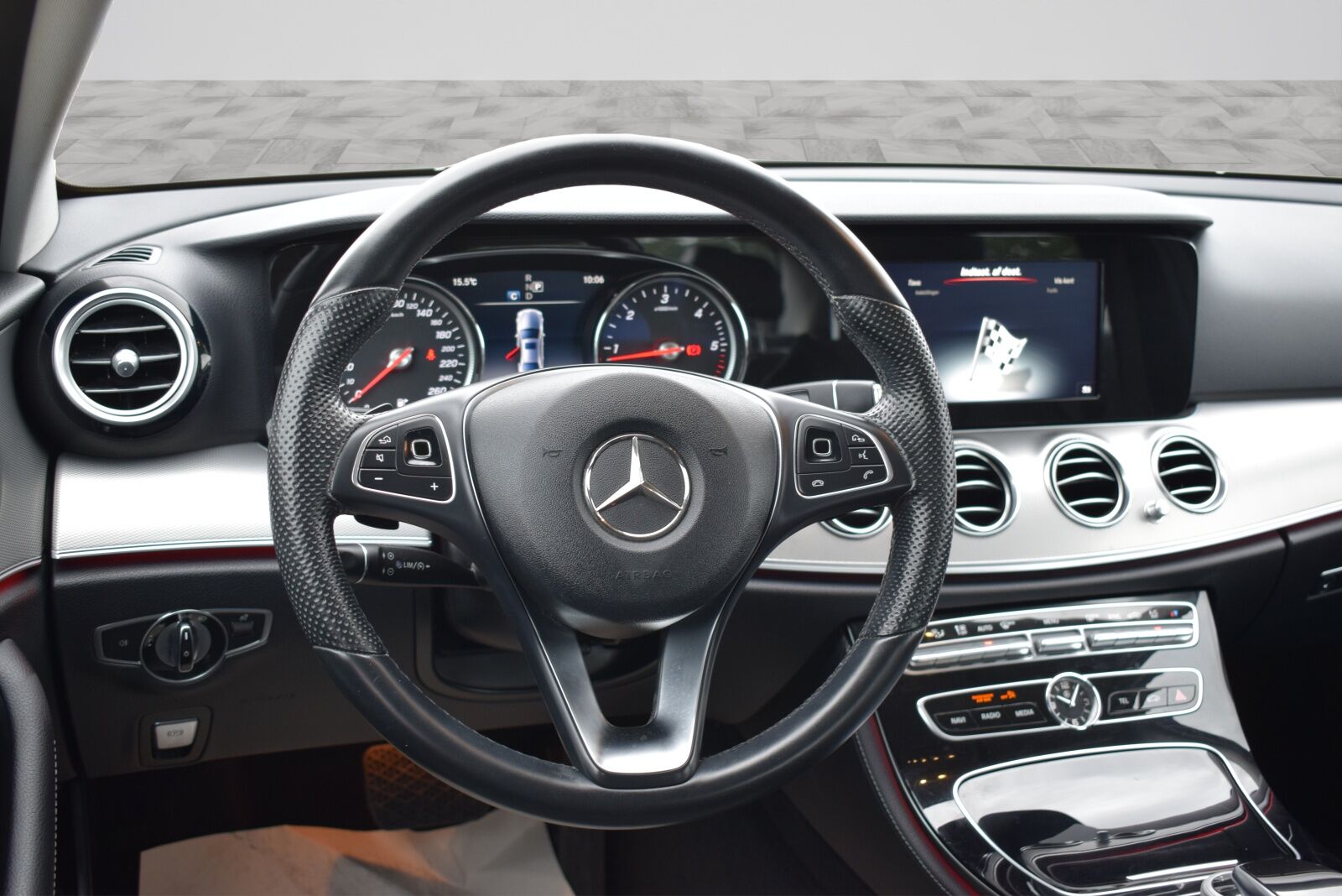 Billede af Mercedes-Benz E220 d 2,0 D AMG Line 9G-Tronic 194HK Aut.