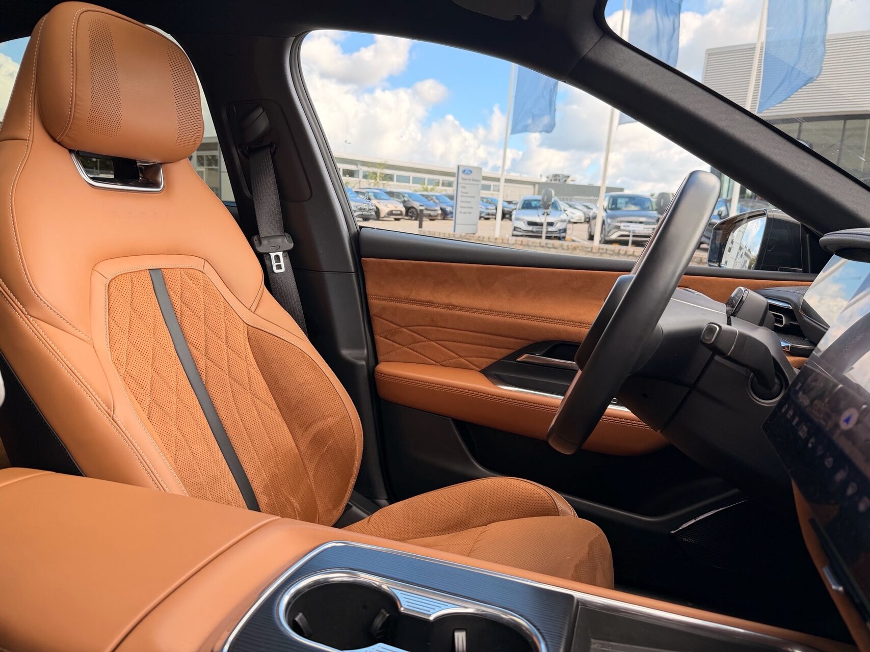 Billede af Mazda 6e EL Takumi Plus 245HK 5d Aut.