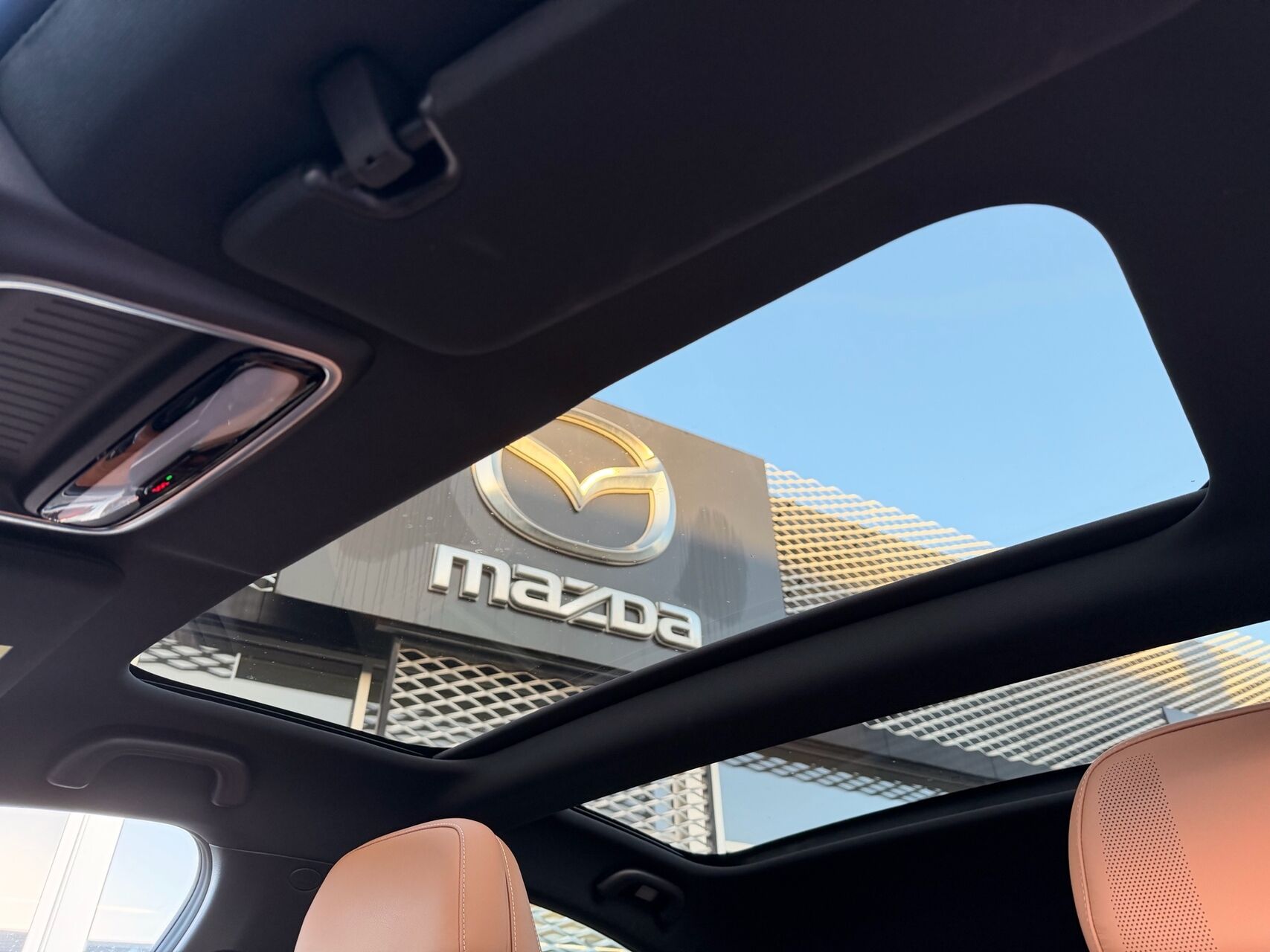 Billede af Mazda 6e EL Takumi Plus 245HK 5d Aut.