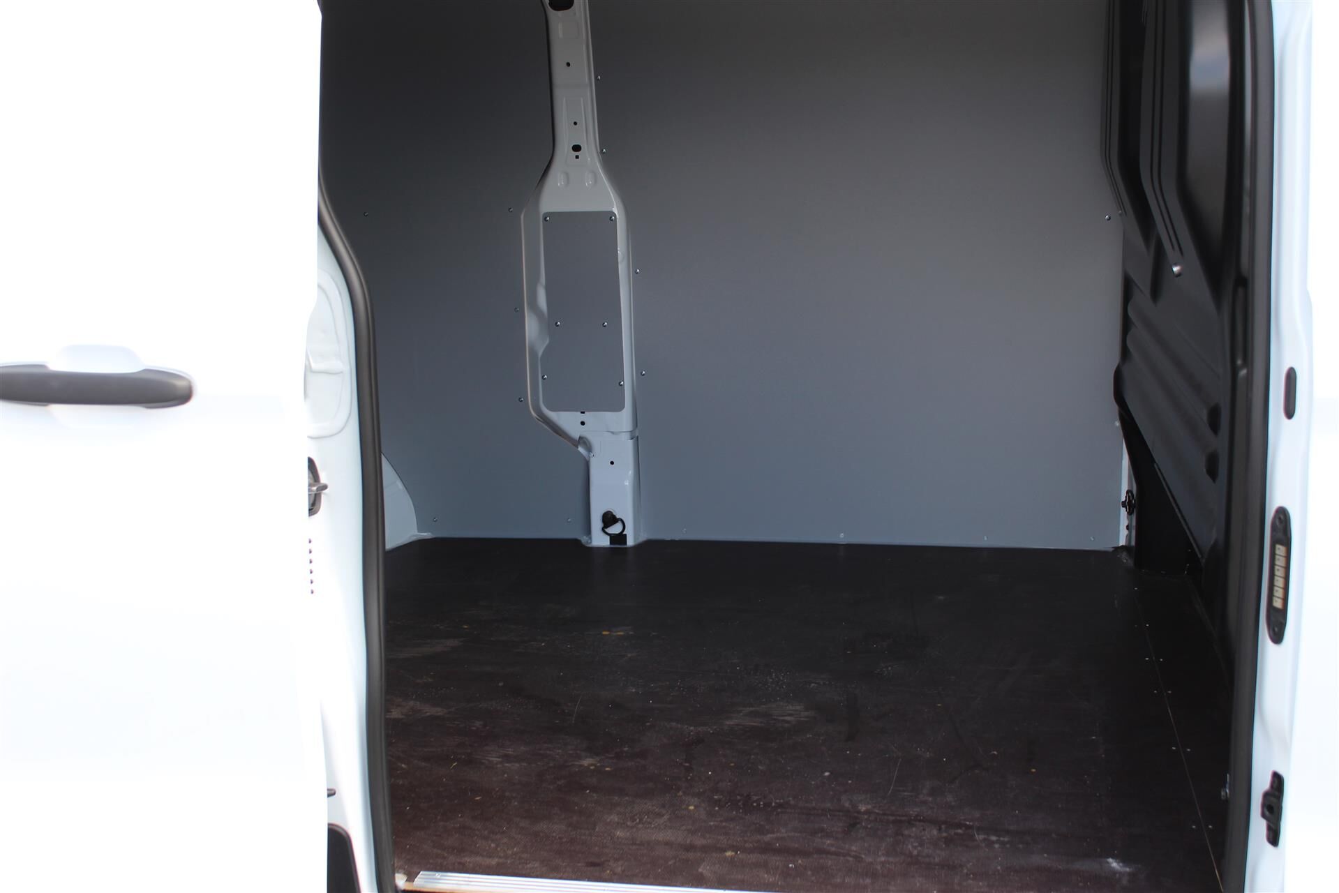 Billede af Ford E-Transit Custom 340 L2H1 EL Trend 136HK Van Aut.