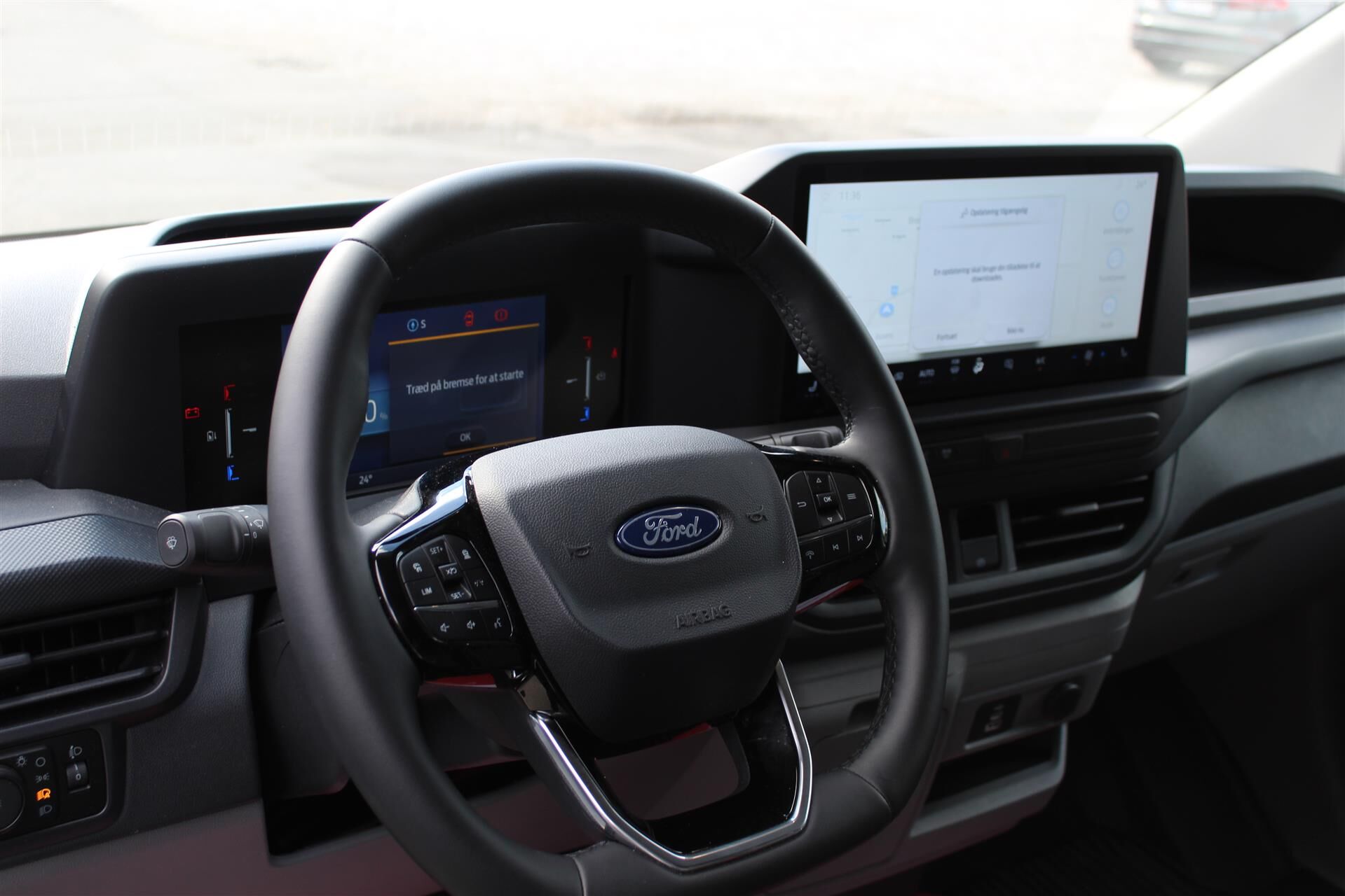 Billede af Ford E-Transit Custom 340 L2H1 EL Trend 136HK Van Aut.