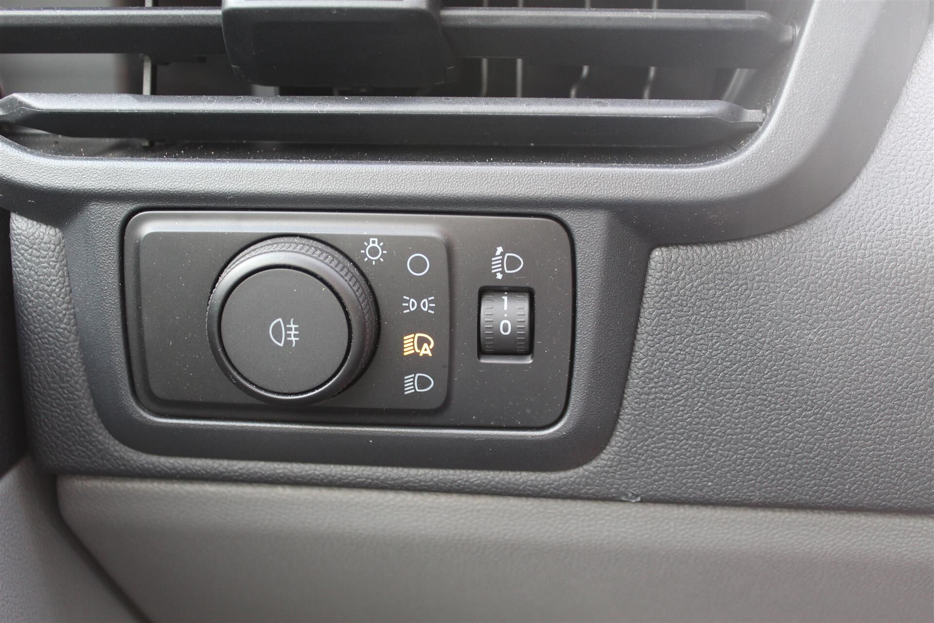 Billede af Ford E-Transit Custom 340 L2H1 EL Trend 136HK Van Aut.