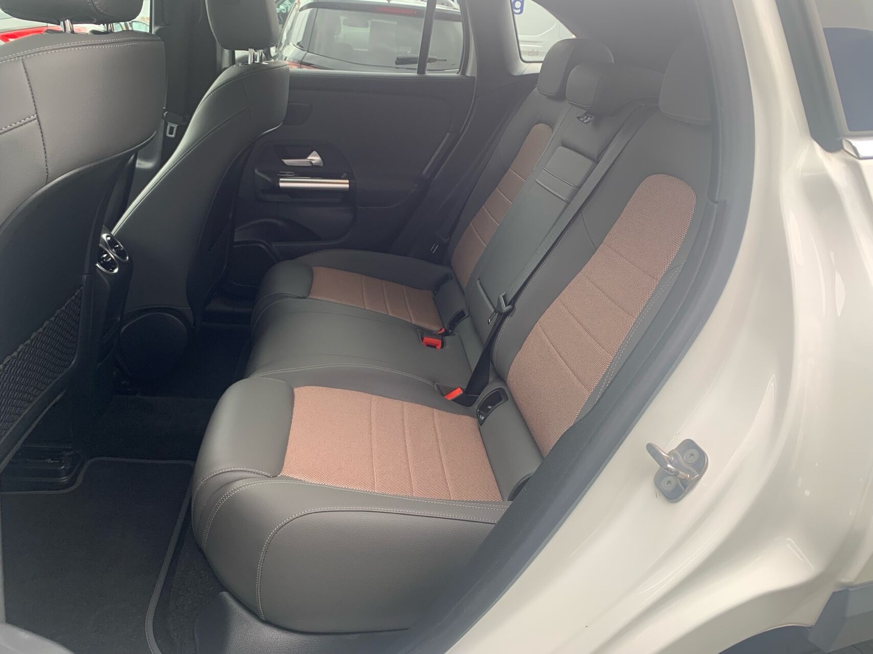 Billede af Mercedes-Benz EQA 350 EL 4Matic 292HK 5d Aut.