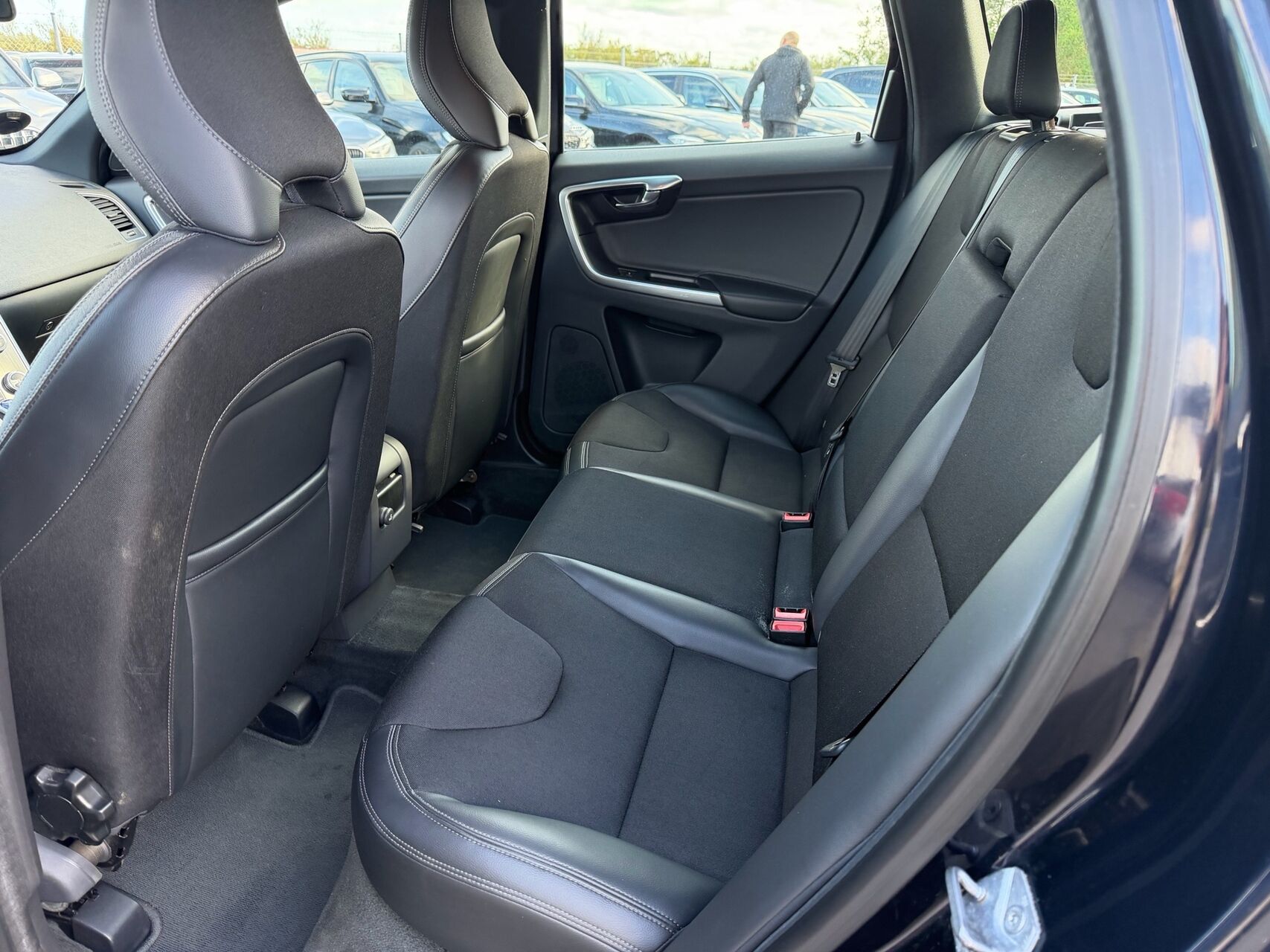 Billede af Volvo XC60 2,0 T5 Momentum 245HK 5d 8g Aut.