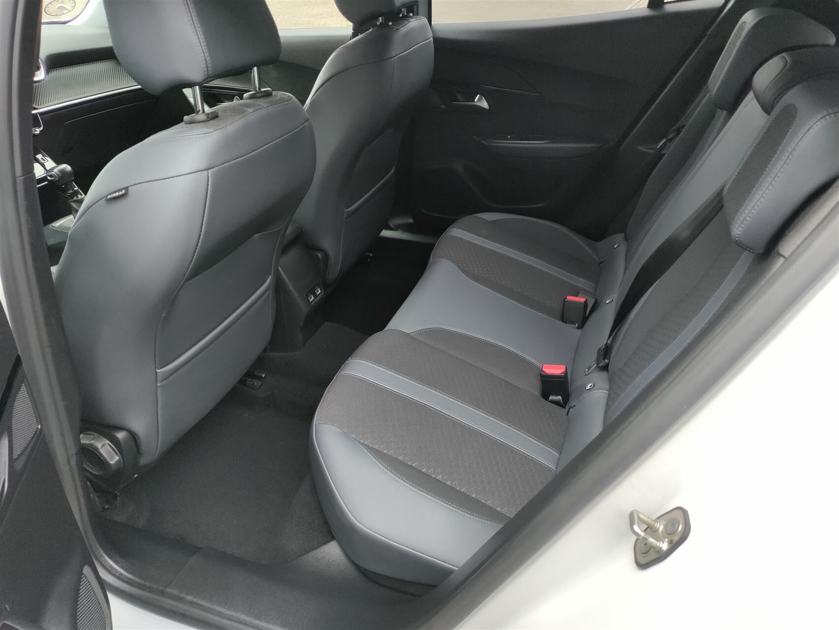 Billede af Peugeot 2008 1,2 PureTech Evolution 130HK 5d