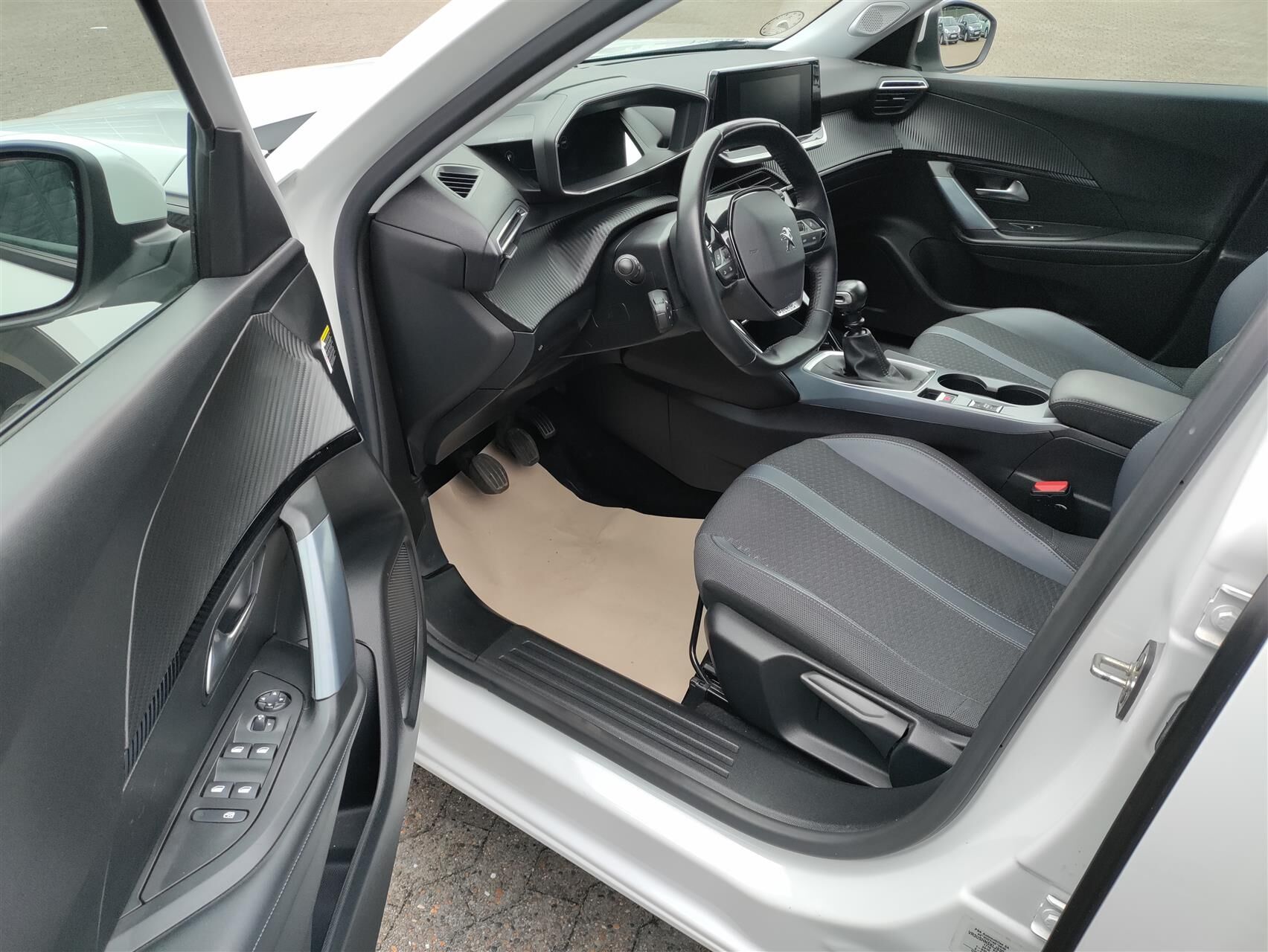Billede af Peugeot 2008 1,2 PureTech Evolution 130HK 5d