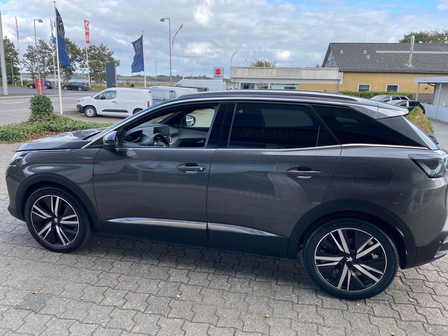 Billede af Peugeot 3008 1,6 PureTech  Plugin-hybrid GT Pack AWD EAT8 300HK 5d 8g Aut.