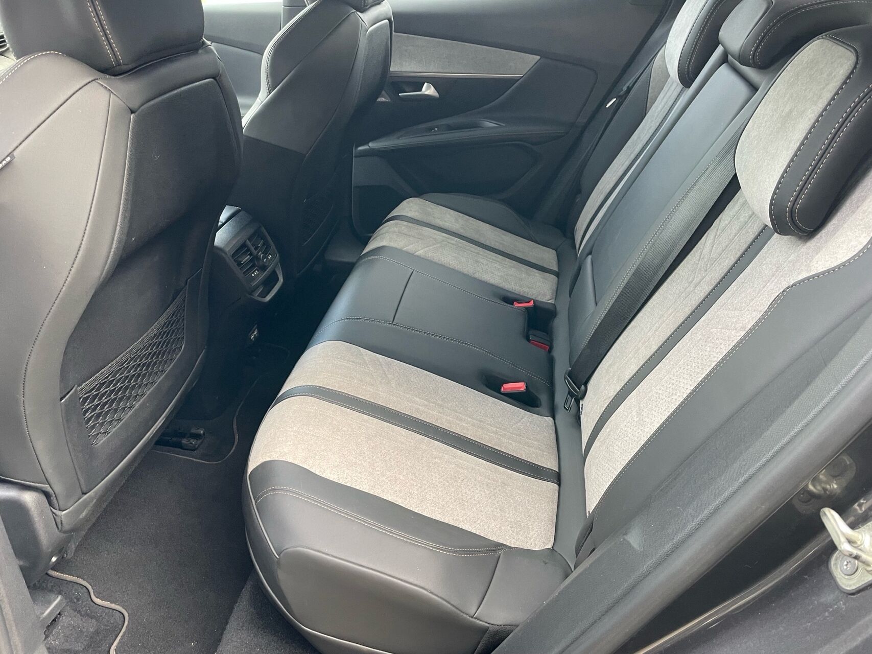 Billede af Peugeot 3008 1,6 PureTech  Plugin-hybrid GT Pack AWD EAT8 300HK 5d 8g Aut.