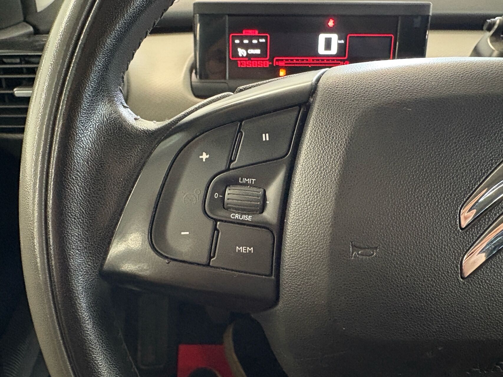 Billede af Citroën C4 Cactus 1,6 Blue HDi Challenge start/stop 100HK 5d