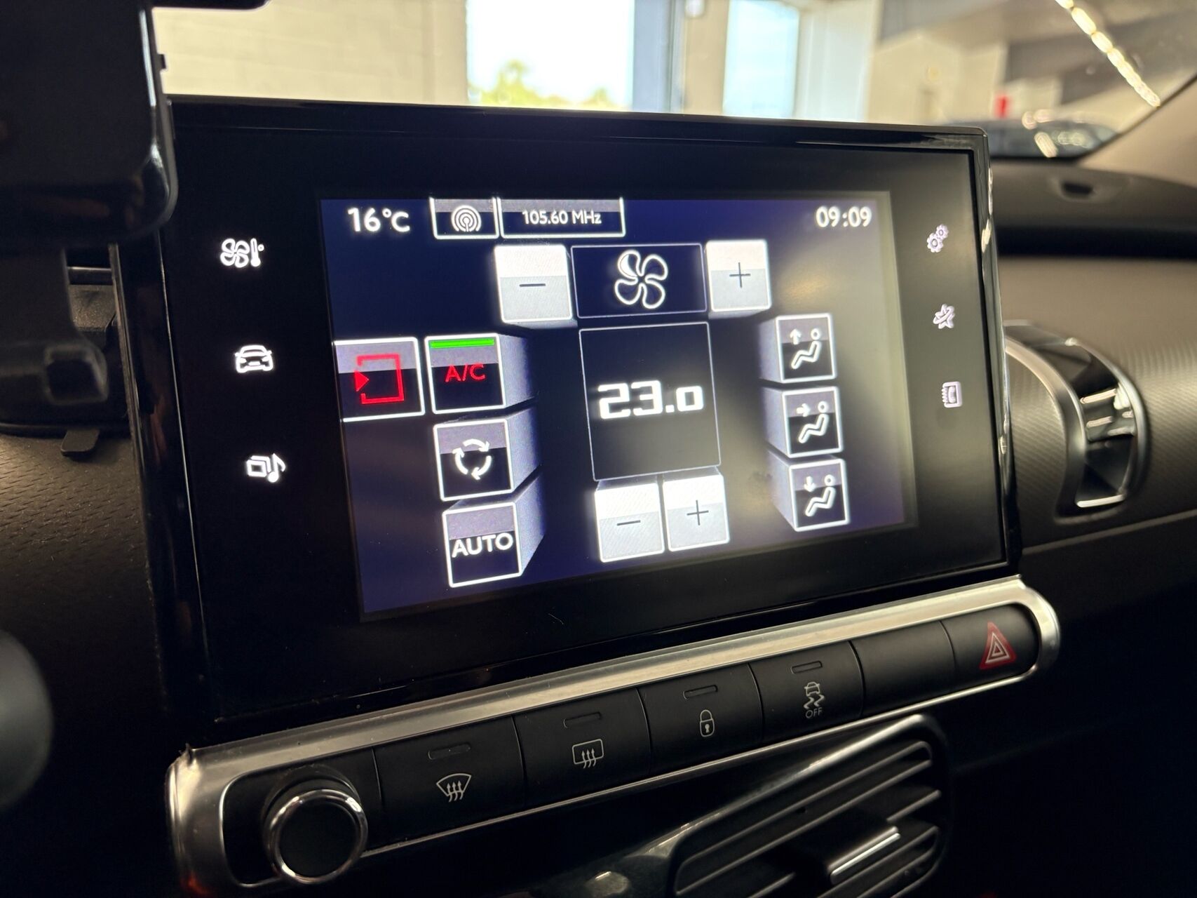Billede af Citroën C4 Cactus 1,6 Blue HDi Challenge start/stop 100HK 5d