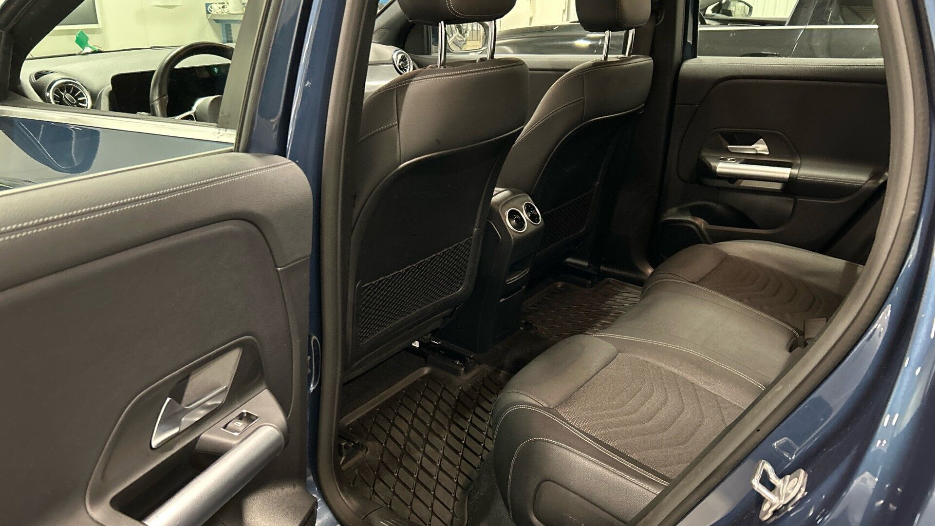 Billede af Mercedes-Benz EQA 300 EL Progressive 4Matic 228HK 5d Aut.