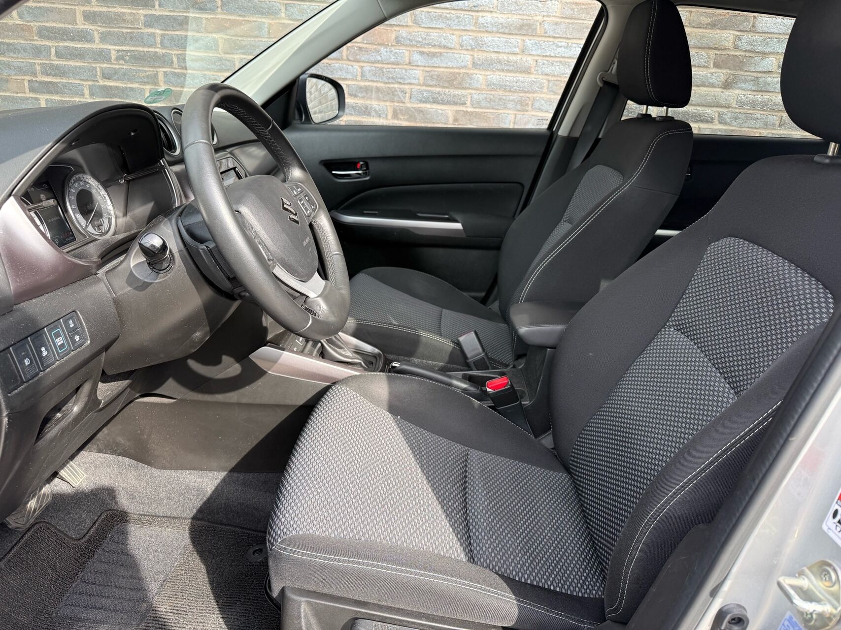 Billede af Suzuki Vitara 1,5 Hybrid Active AGS 102HK 5d 6g Aut.