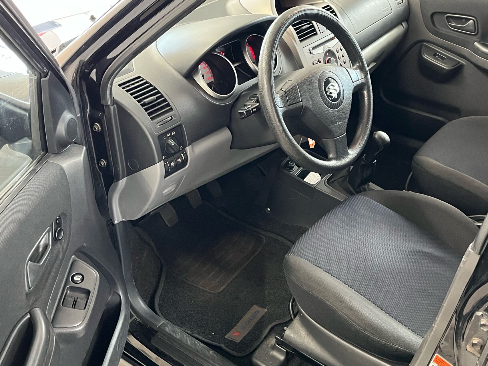 Billede af Suzuki Ignis 1,3 GL 94HK 5d