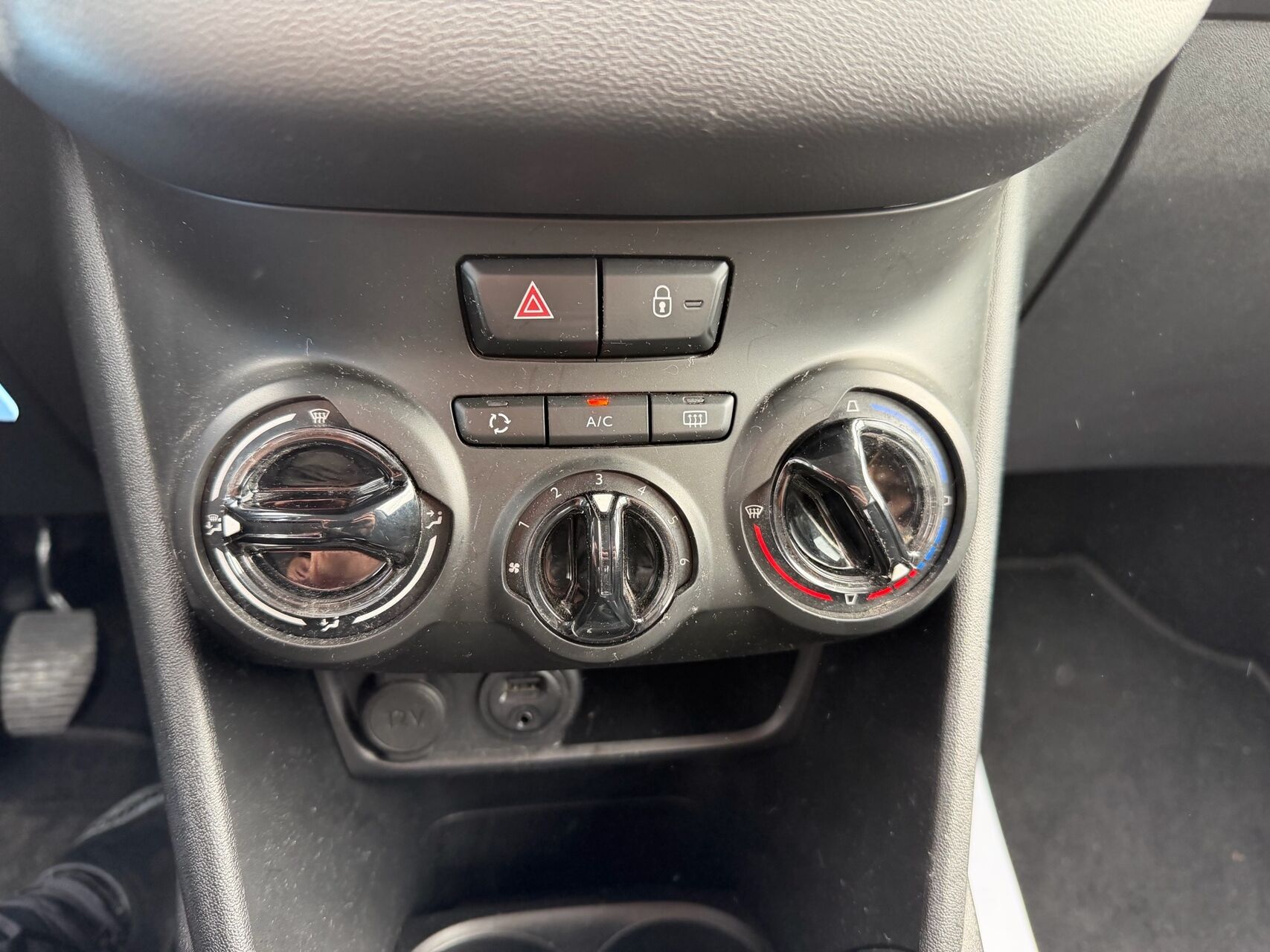 Billede af Peugeot 208 1,2 VTi Plus+ 82HK 5d