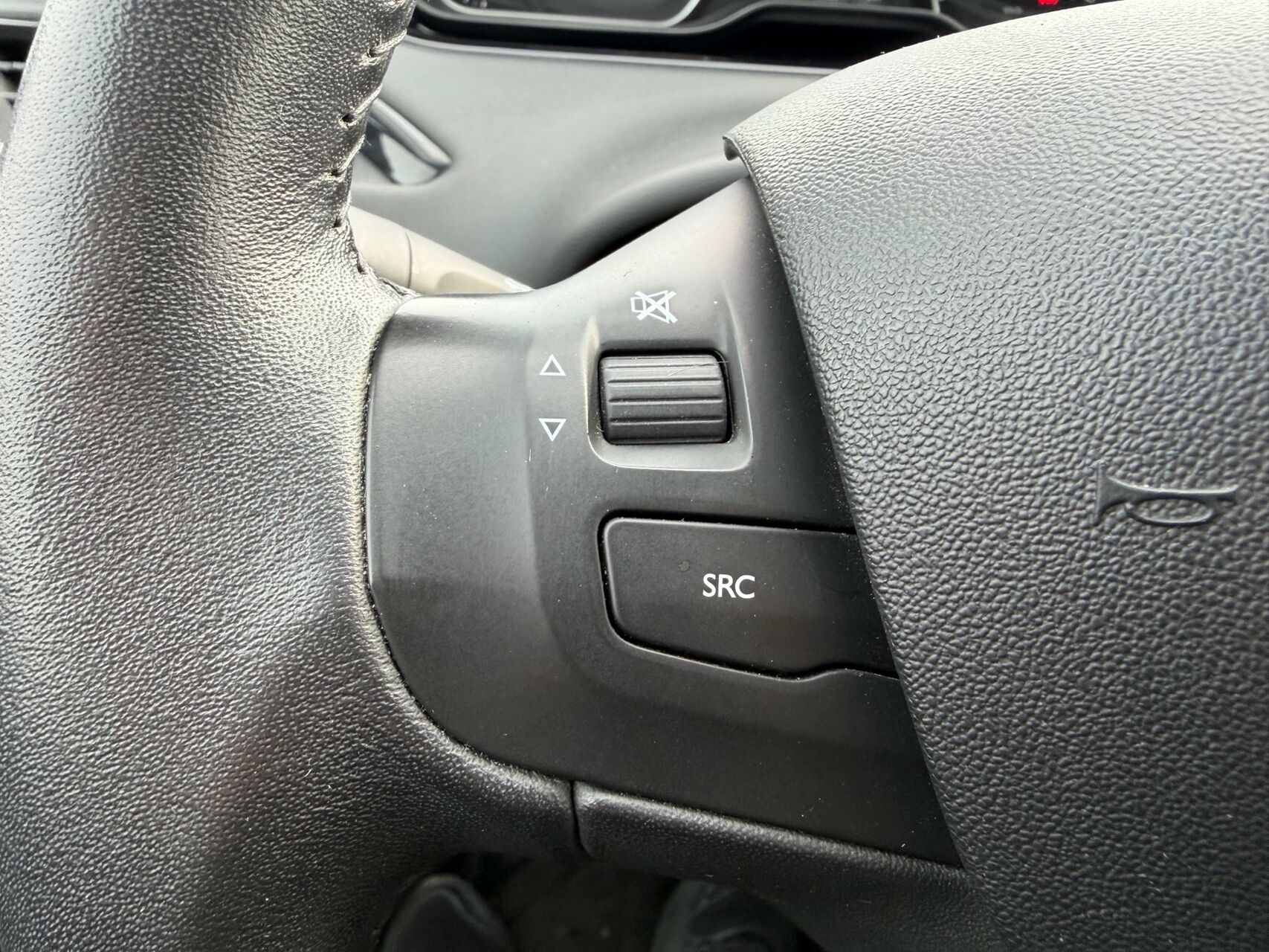 Billede af Peugeot 208 1,2 VTi Plus+ 82HK 5d